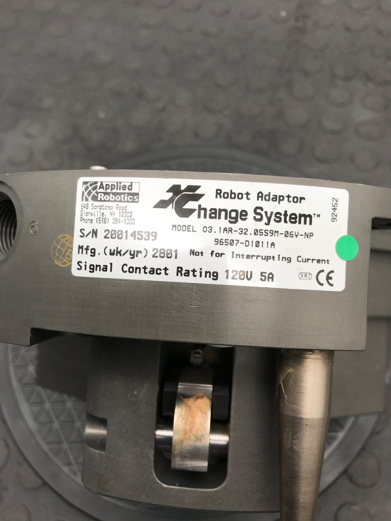 APPLIED ROBOTICS 03.1AR-32.05S9M-06V-NP Quick Change Tool Changer USED 1