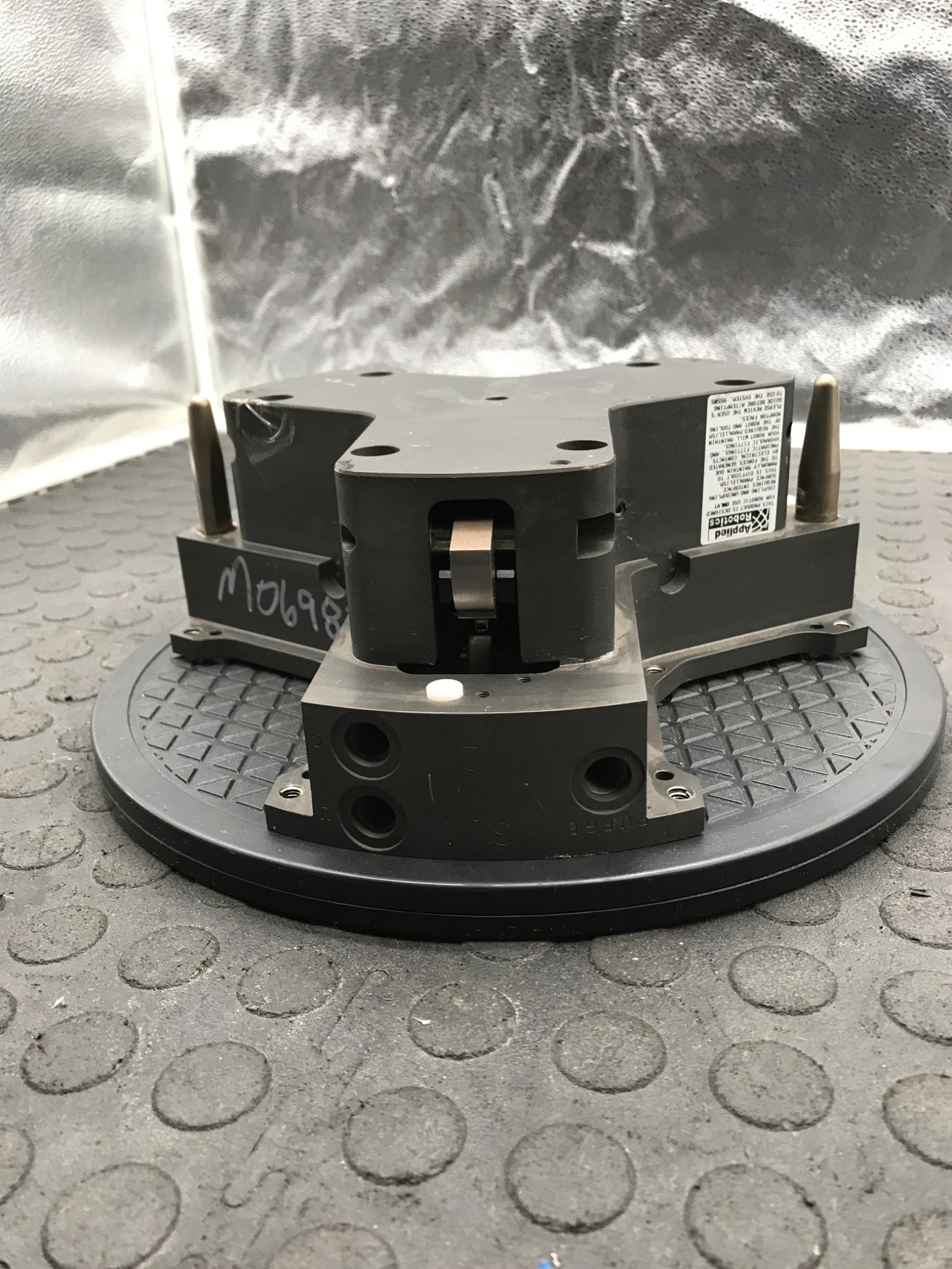 APPLIED ROBOTICS 03.1AR-32.05S9M-06V-NP Quick Change Tool Changer USED 5