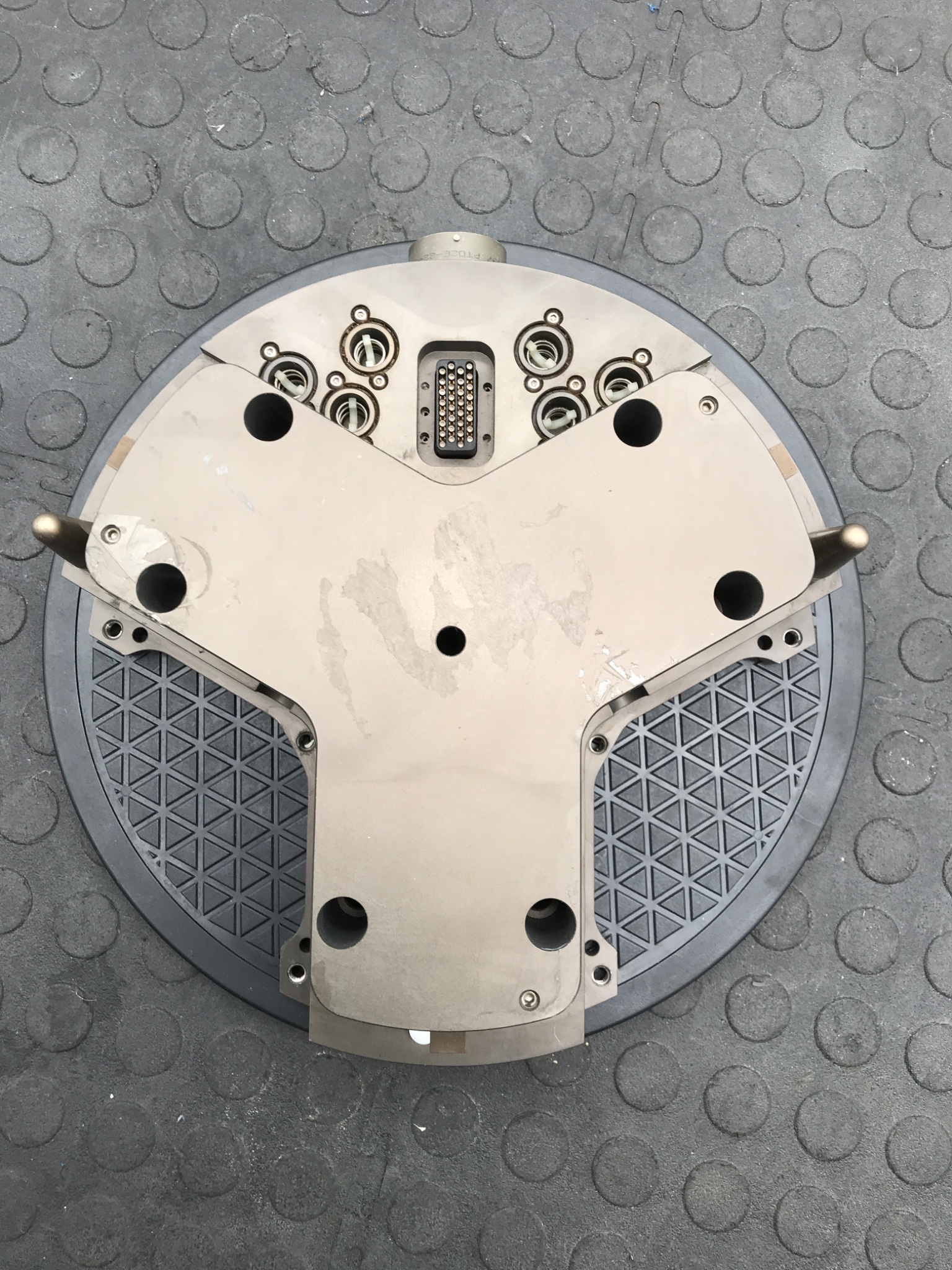 APPLIED ROBOTICS 03.1AR-32.05S9M-06V-NP Quick Change Tool Changer USED 6