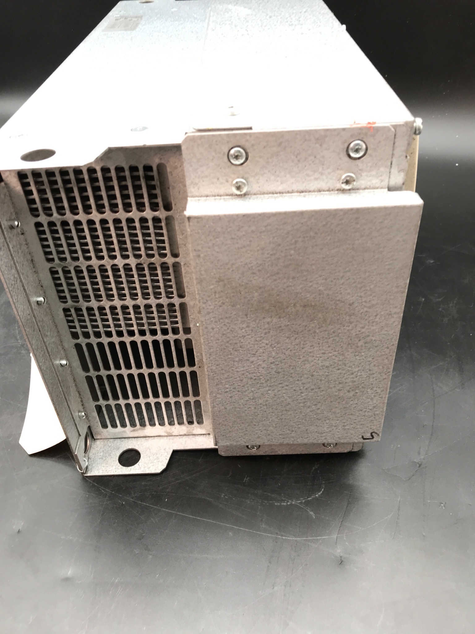 SCHNEIDER ATV212HD22N4 Variable Speed Drive USED - Missing Front Cover 6