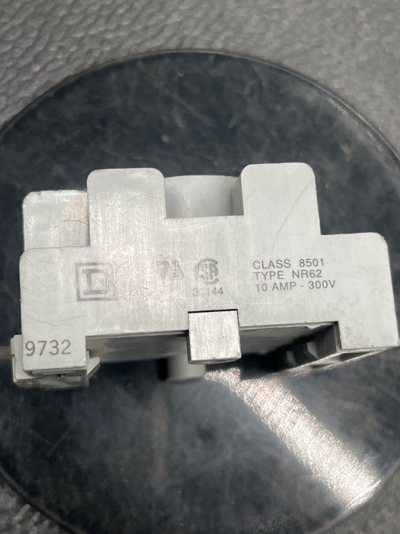 SQUARE D 8501NR62 Relay Socket Base 10A 300V USED 2