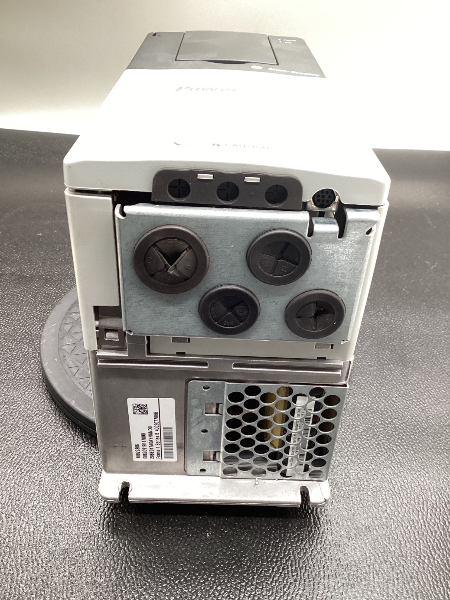 Allen Bradley 20BE017A0AYNAND0 PowerFlex 700S AC Drive USED 3