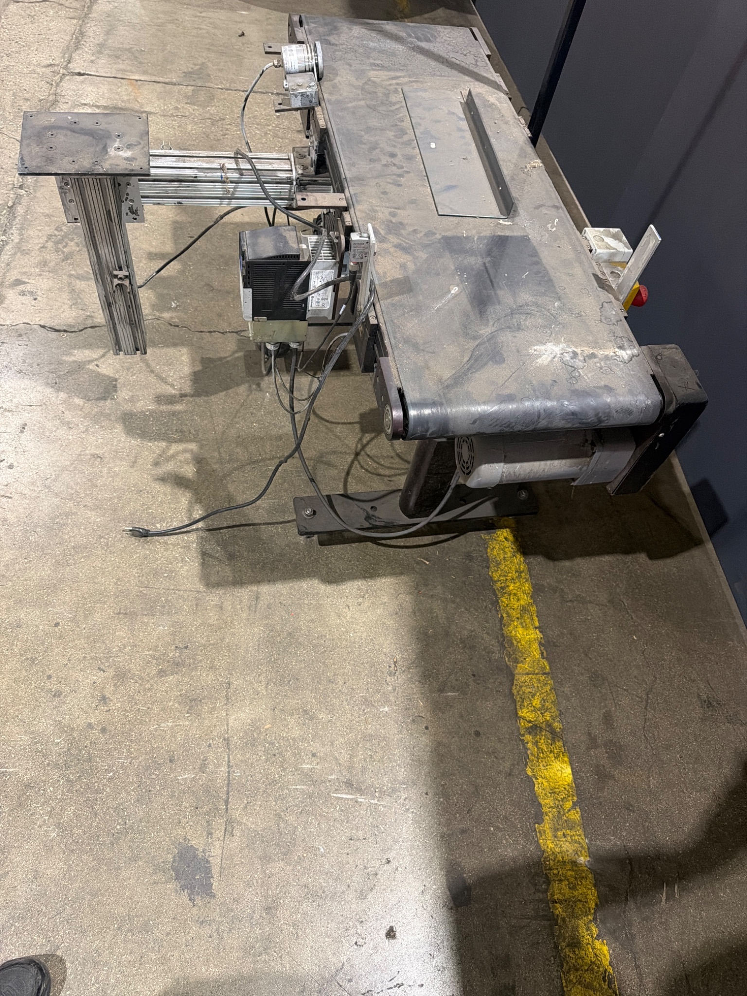 R.L. Craig Inc Conveyor System with Lift Platform USED 1