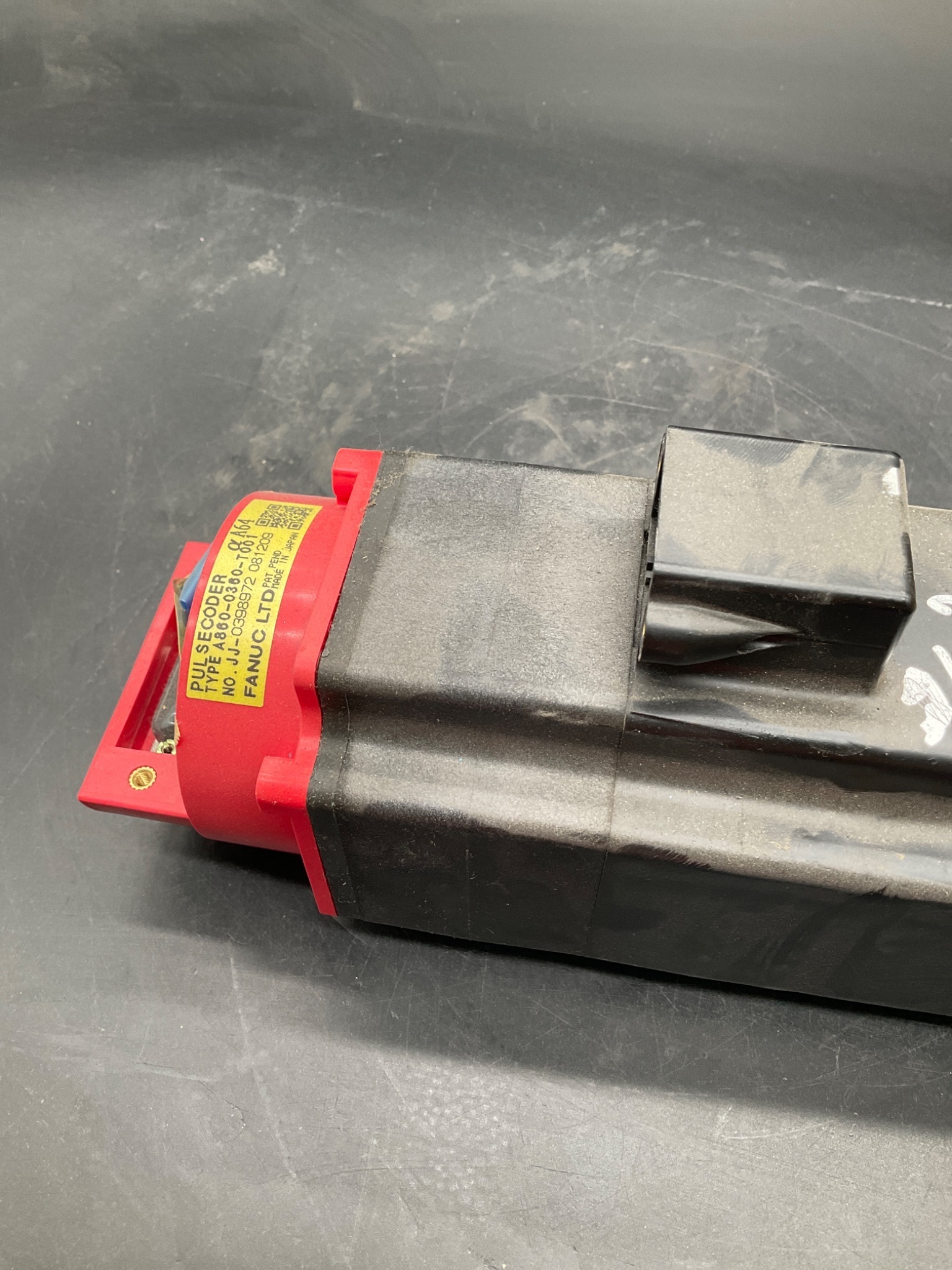 Fanuc A06B-0374-B175 AC Servo Motor Alpha iS 3000 USED 4