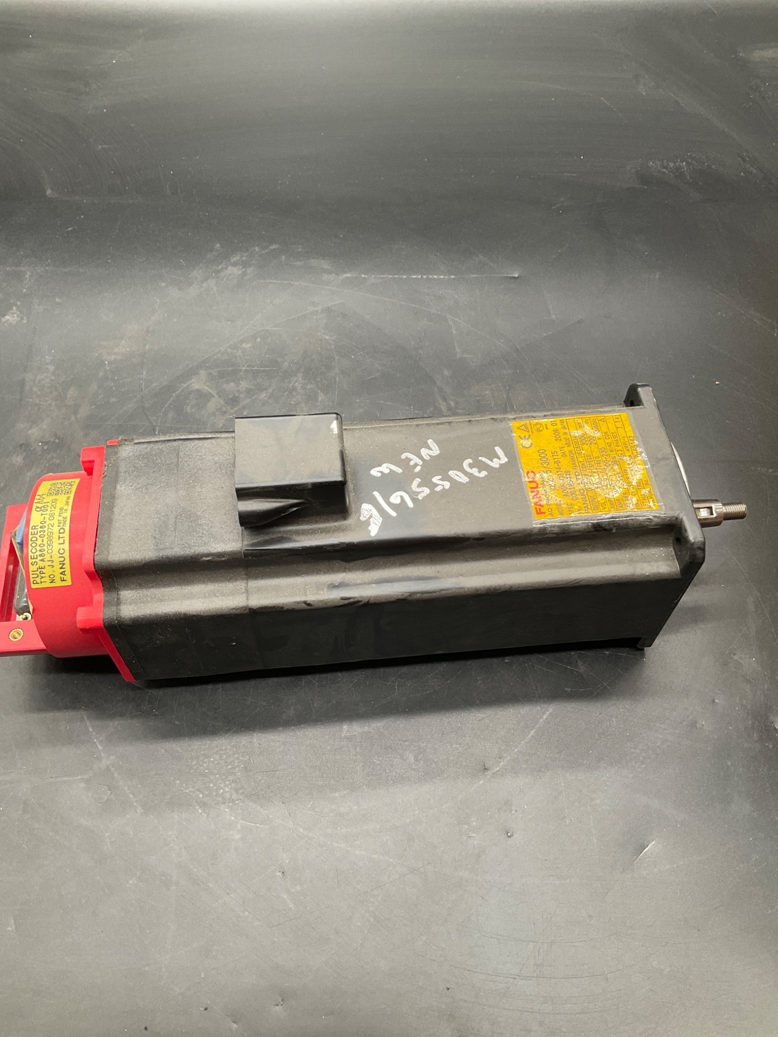 Fanuc A06B-0374-B175 AC Servo Motor Alpha iS 3000 USED 5