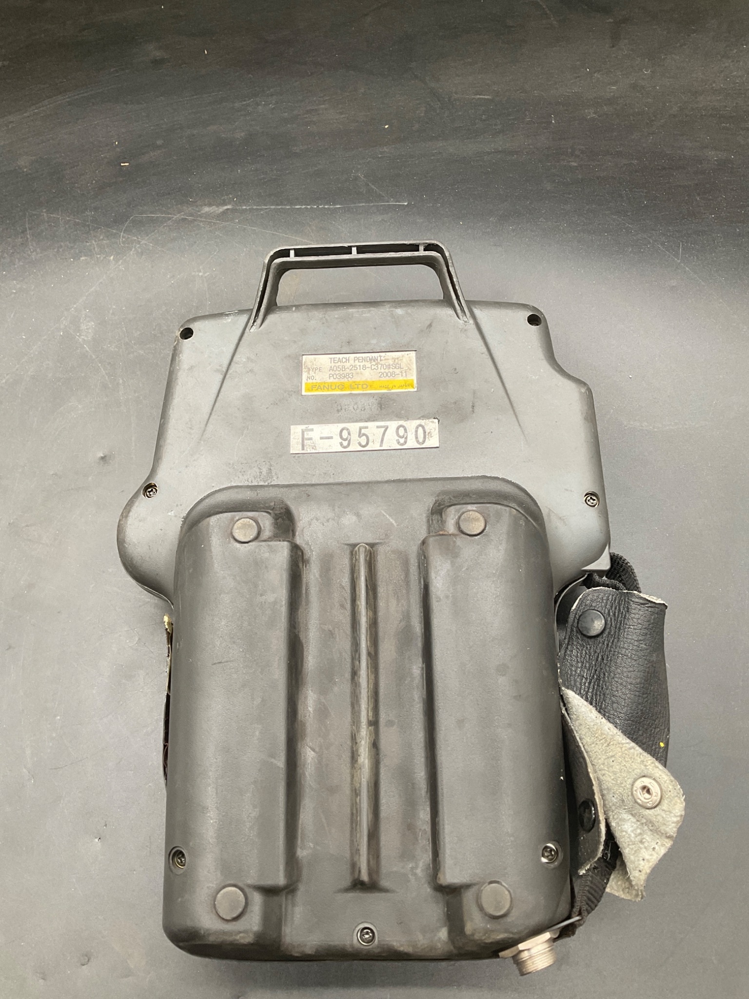FANUC A05B-2518-C370#SGL Teach Pendant USED 3