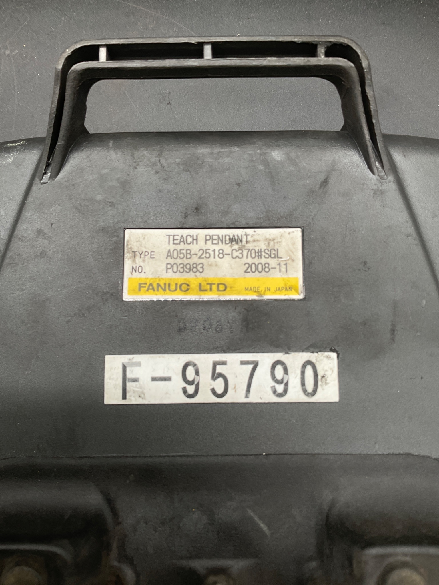 FANUC A05B-2518-C370#SGL Teach Pendant USED 4