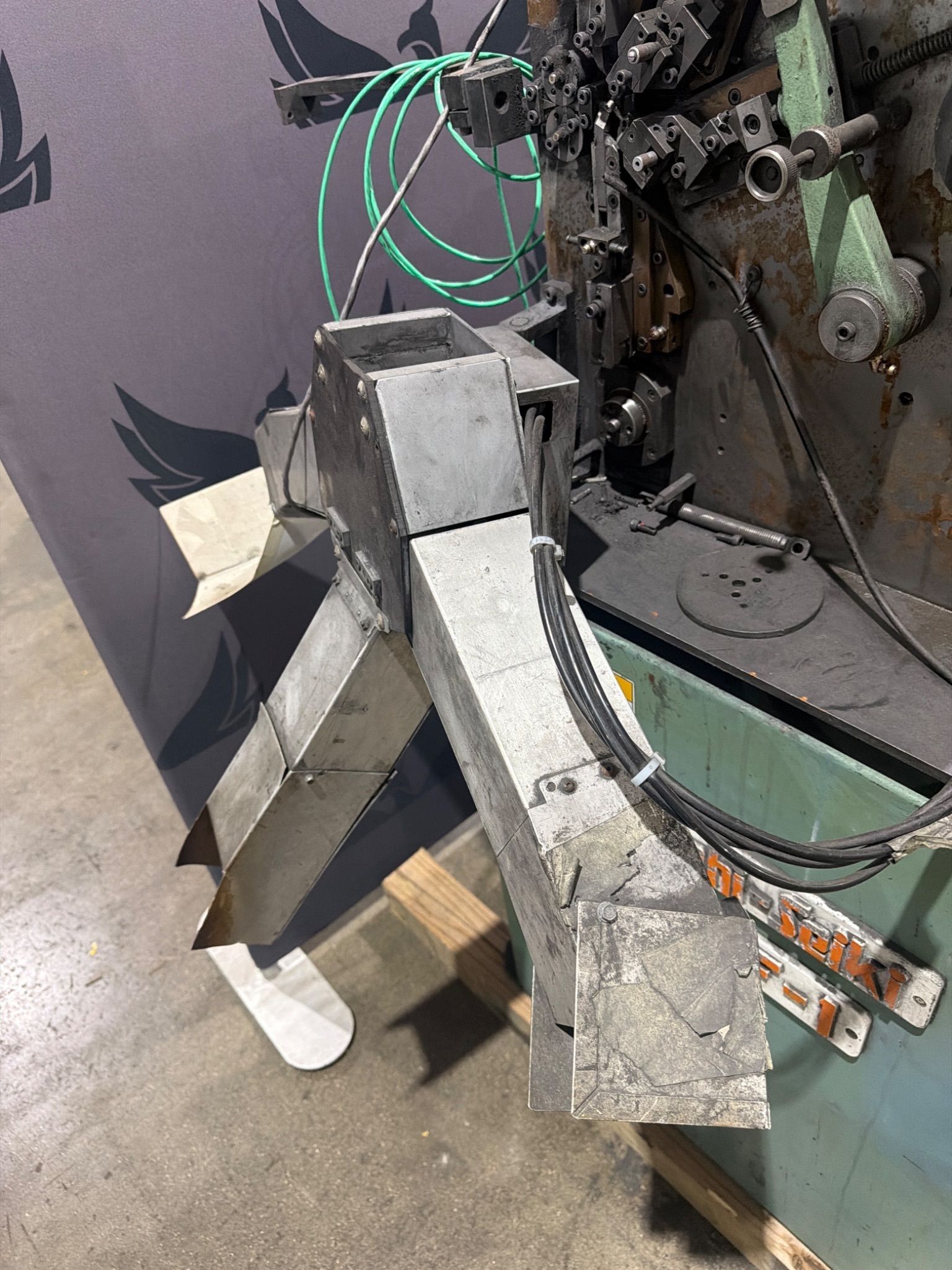 ASAHI-SEIKI NCF-1 Wire Forming Machine with Hydraulic Unit USED 4