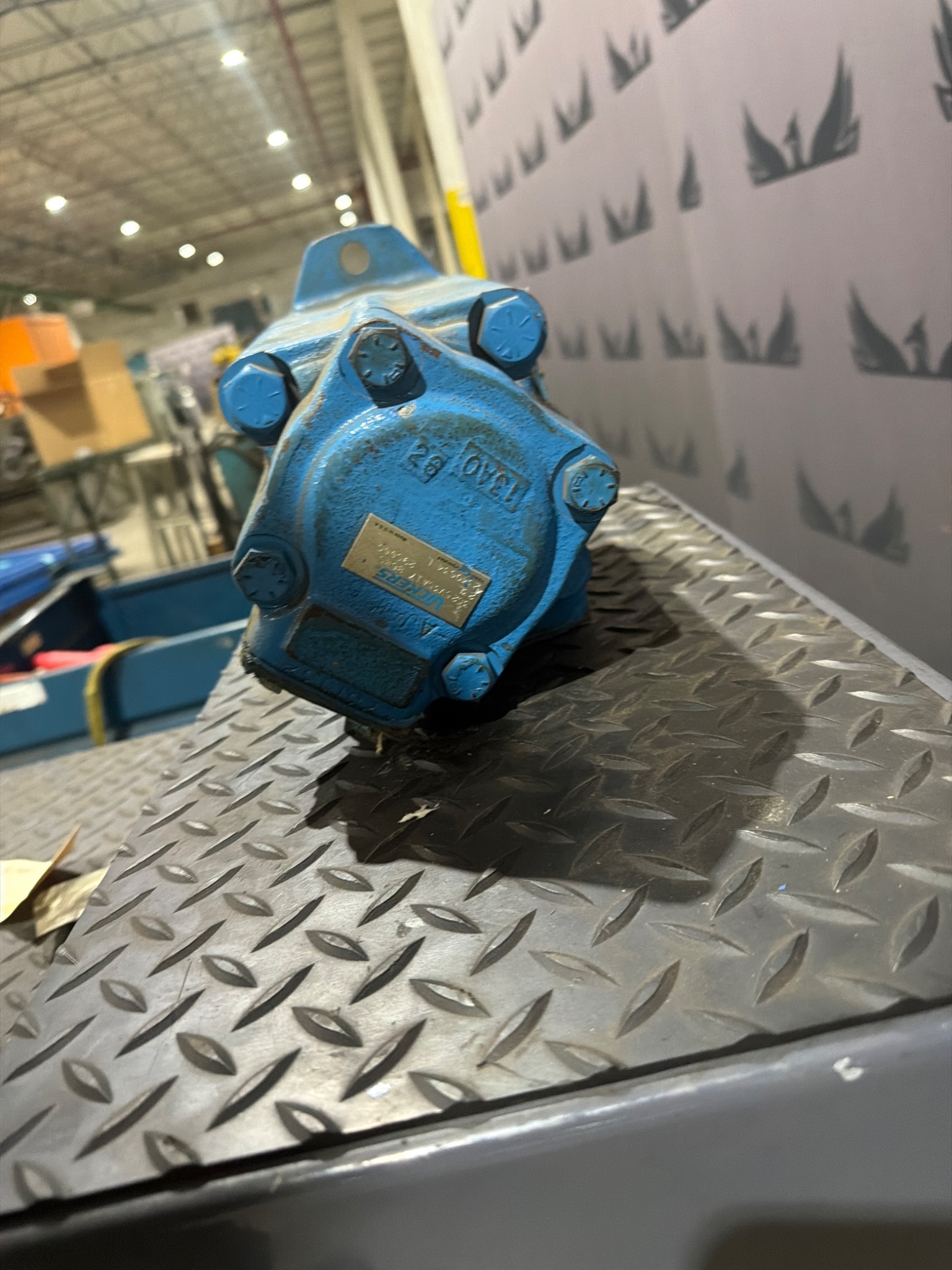 VICKERS 3525V-35A-17-86BC-22L Vane Hydraulic Pump USED 2