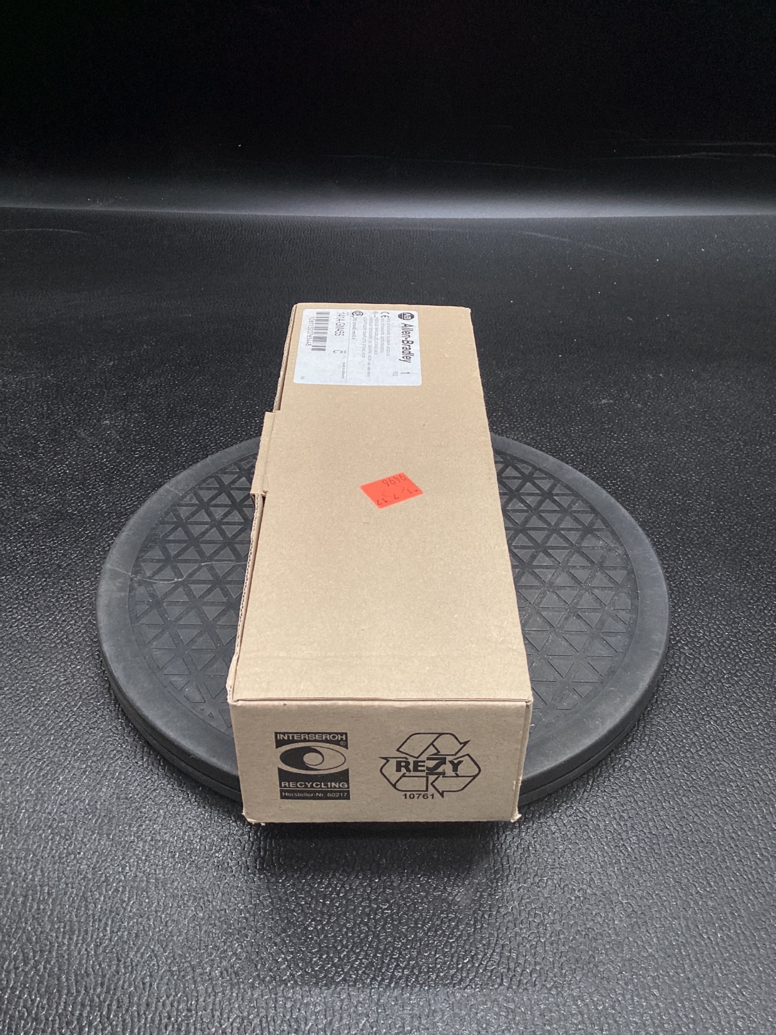Allen-Bradley 141A-GM45S Series C Busbar Support Module 690V NEW 1