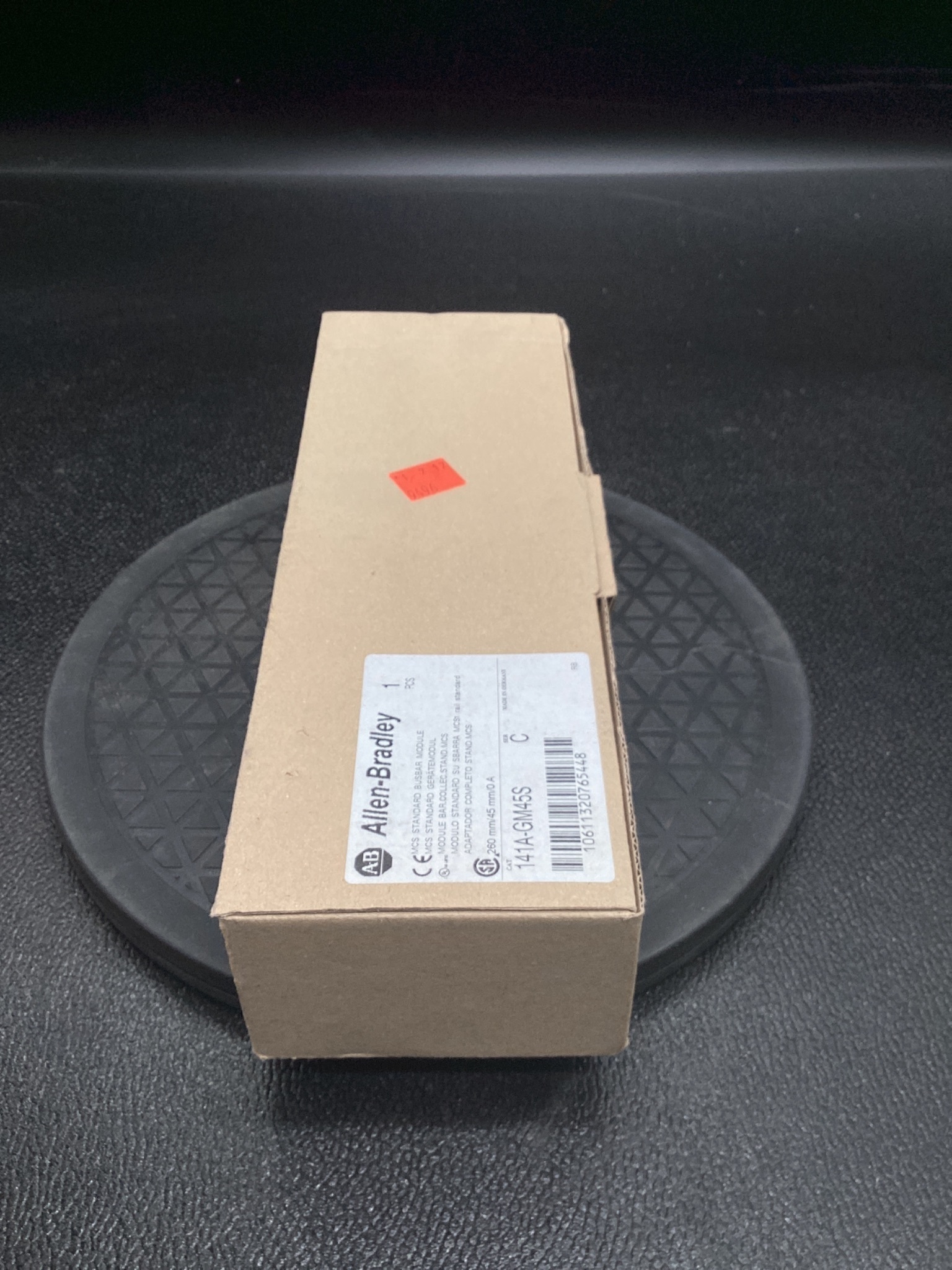 Allen-Bradley 141A-GM45S Series C Busbar Support Module 690V NEW 3