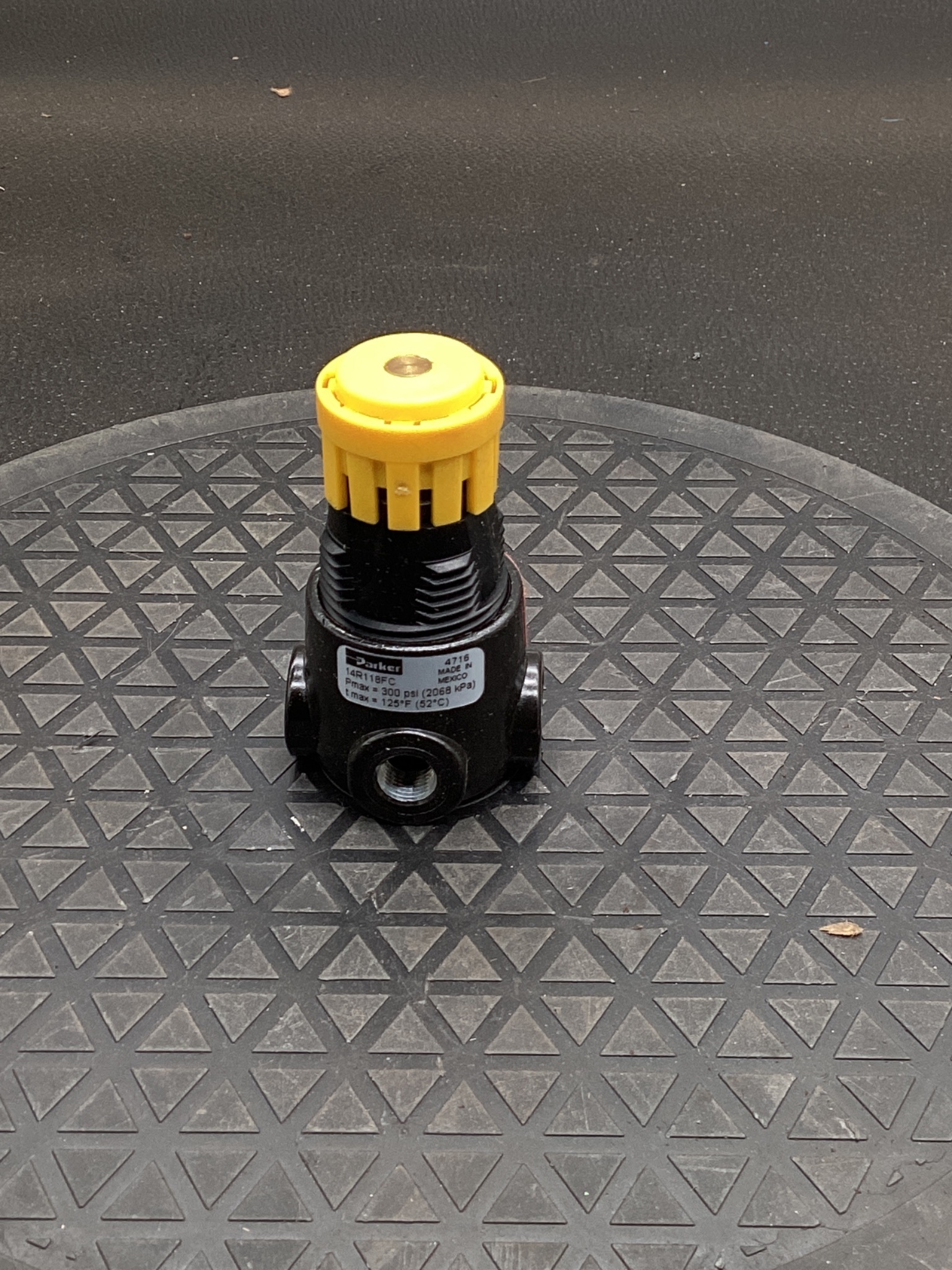 PARKER 14R118FC 1/4" Pneumatic Pressure Regulator NEW 2