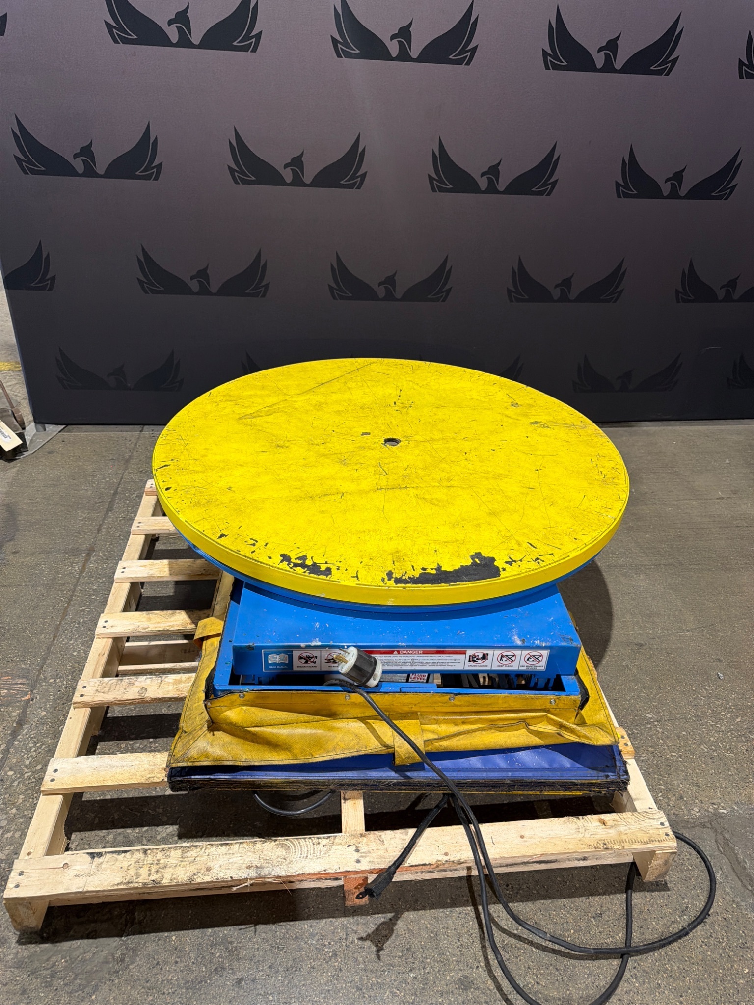 Bishamon Optimus L3K-TT Pallet Positioner Turntable 3000 lb Capacity USED 0