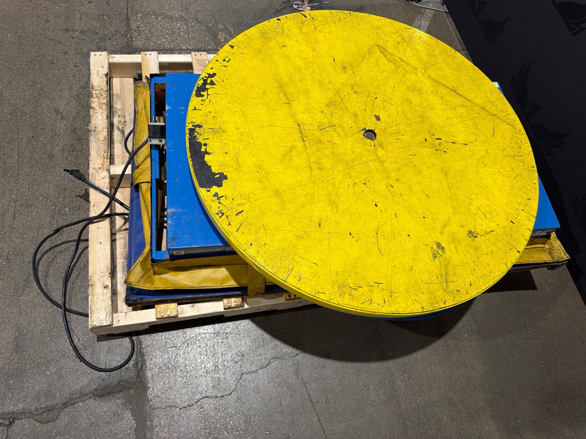 Bishamon Optimus L3K-TT Pallet Positioner Turntable 3000 lb Capacity USED 1