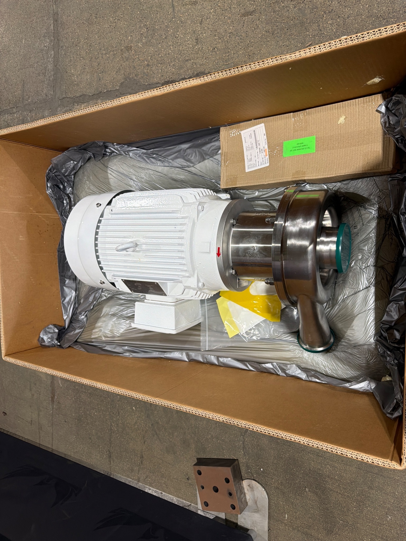 Sterling Electric TH0202PHA 20 HP 3 Phase Severe Duty Motor NEW 1