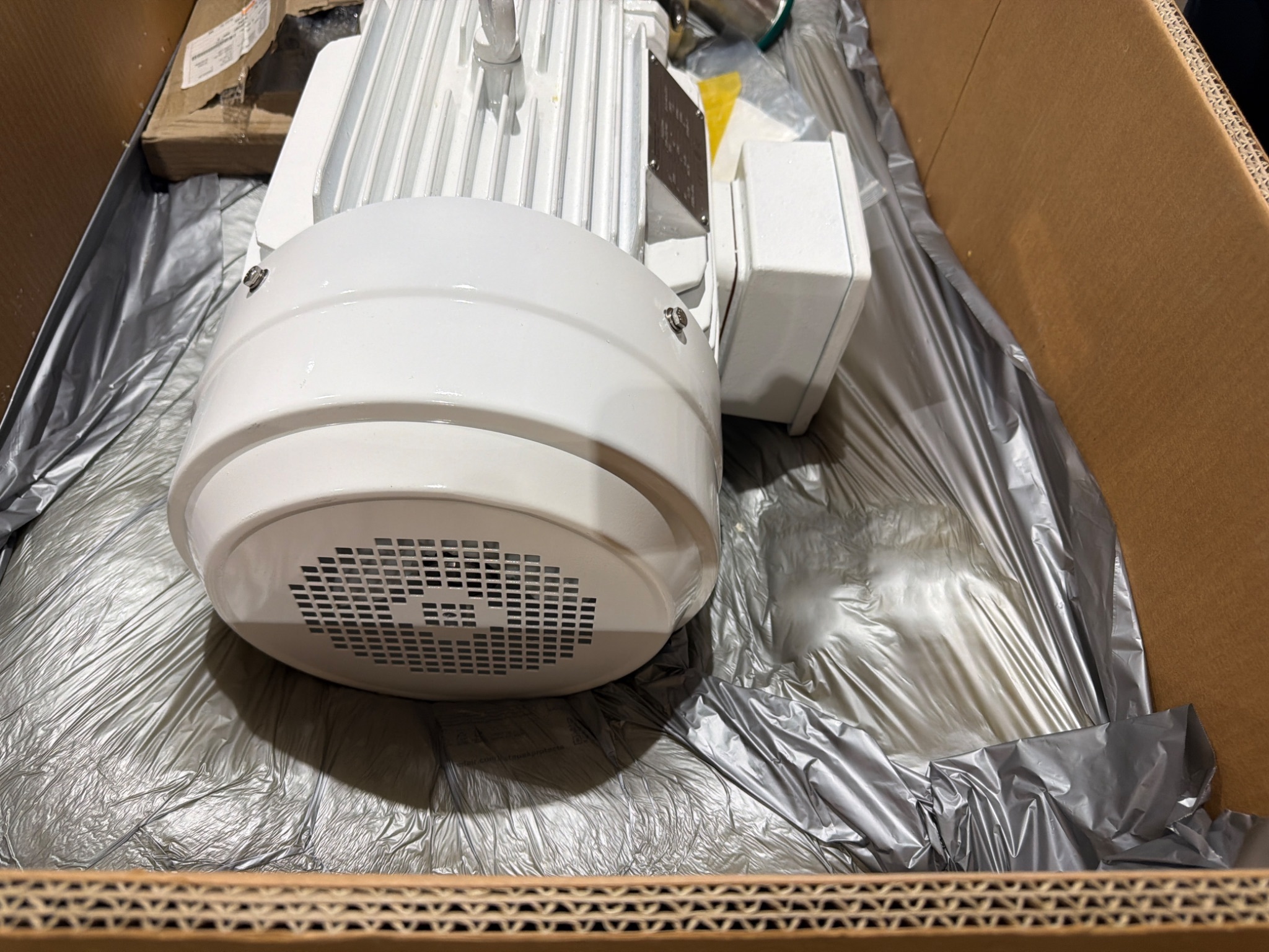 Sterling Electric TH0202PHA 20 HP 3 Phase Severe Duty Motor NEW 5