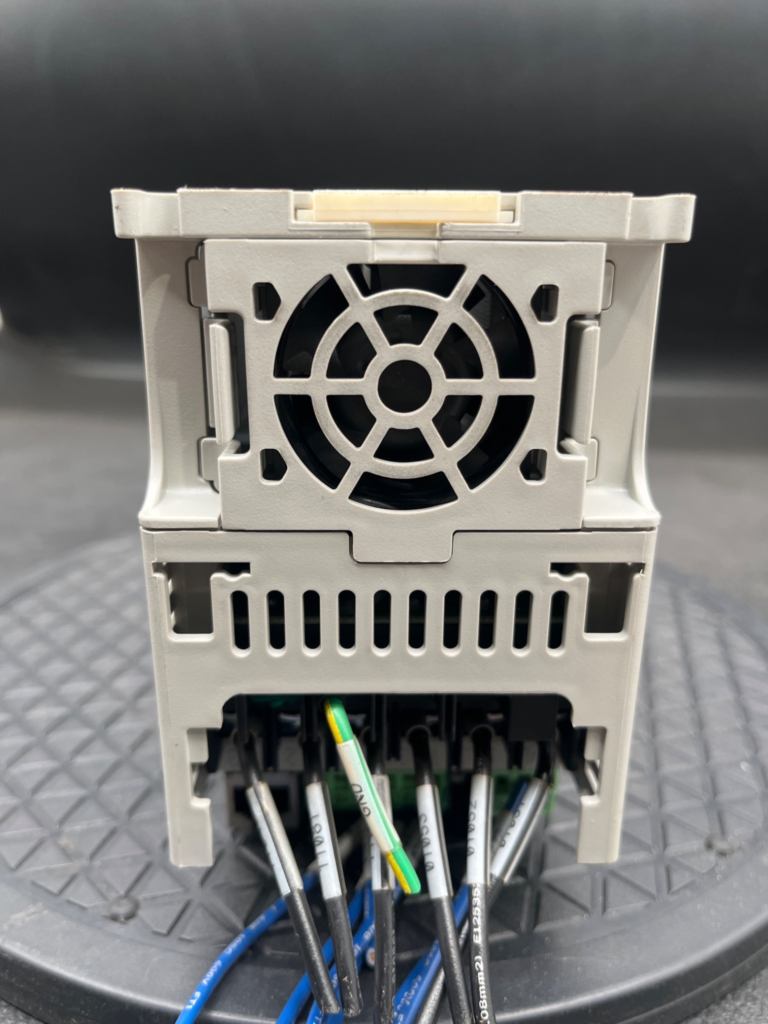 Allen‑Bradley 22A-D2P3N104 PowerFlex 4 AC Drive 1 HP USED 6