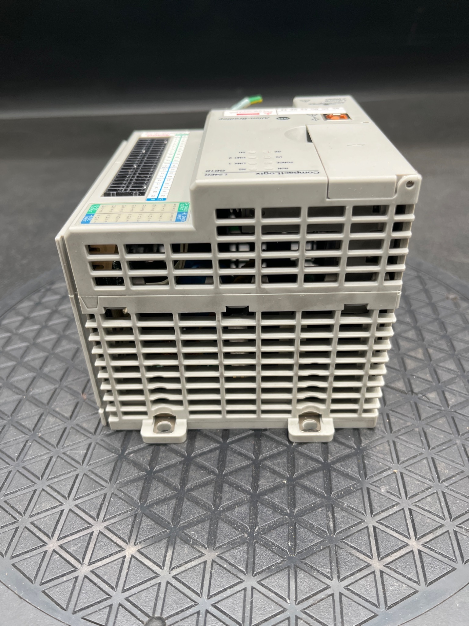 Allen‑Bradley 1769-L24ER-QB1B CompactLogix PLC Controller USED 3