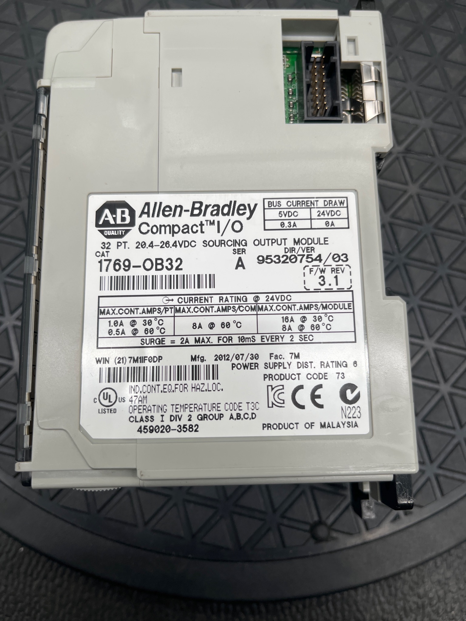 Allen-Bradley 1769-OB32 Compact I/O Output Module Series A USED 6