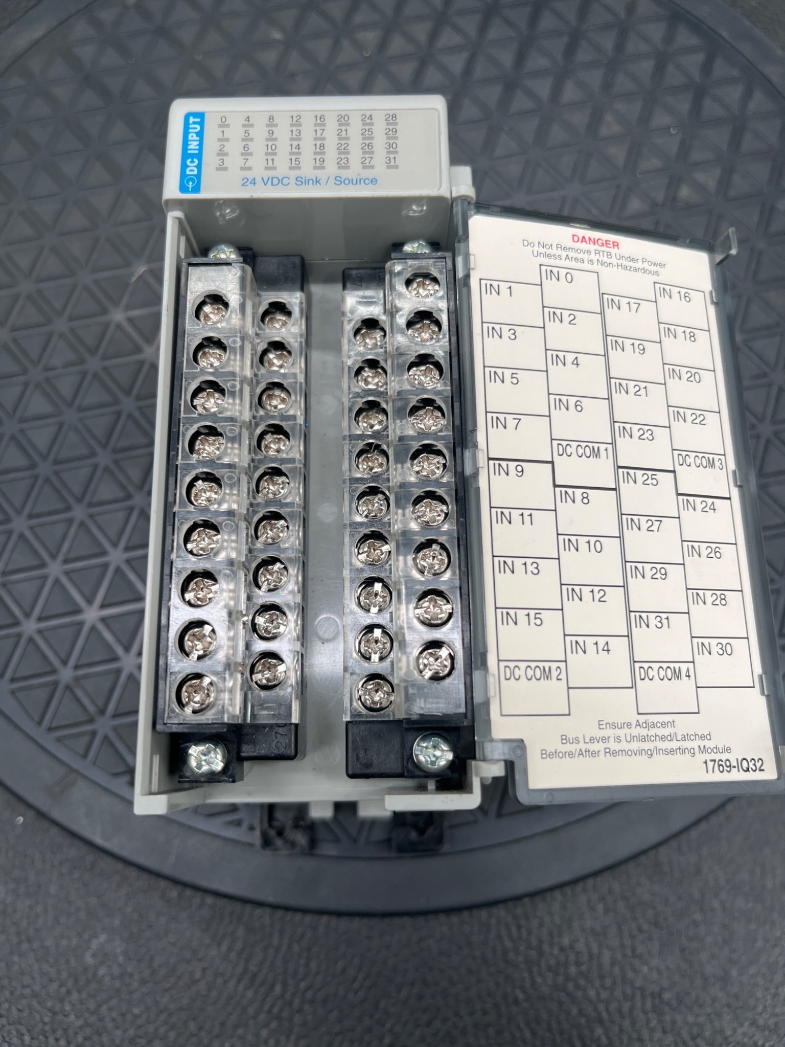 Allen-Bradley 1769-IQ32 Compact I/O Input Module Series A USED 4