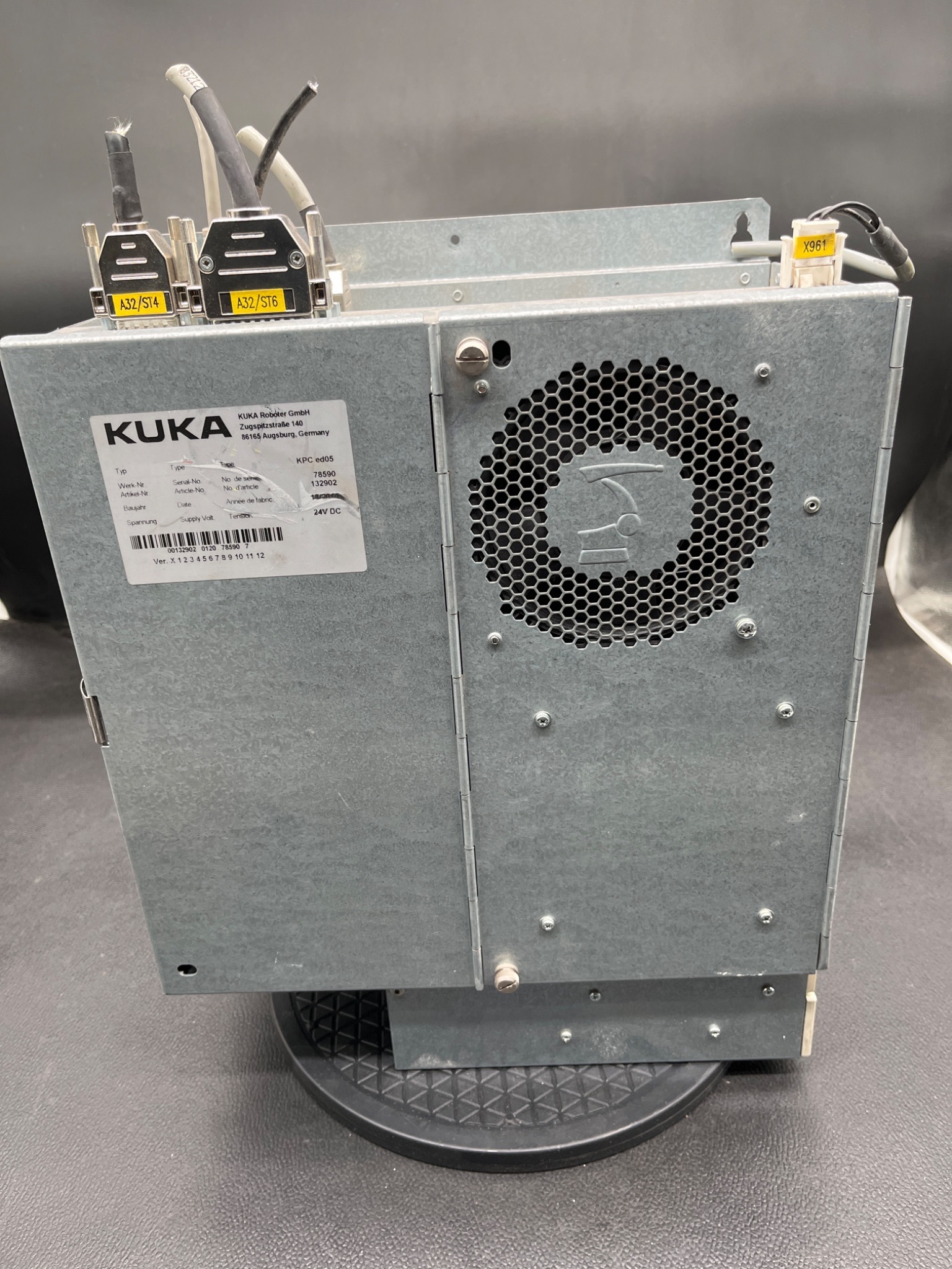 KUKA KPC ed05 Control Panel Unit 24V DC USED 2