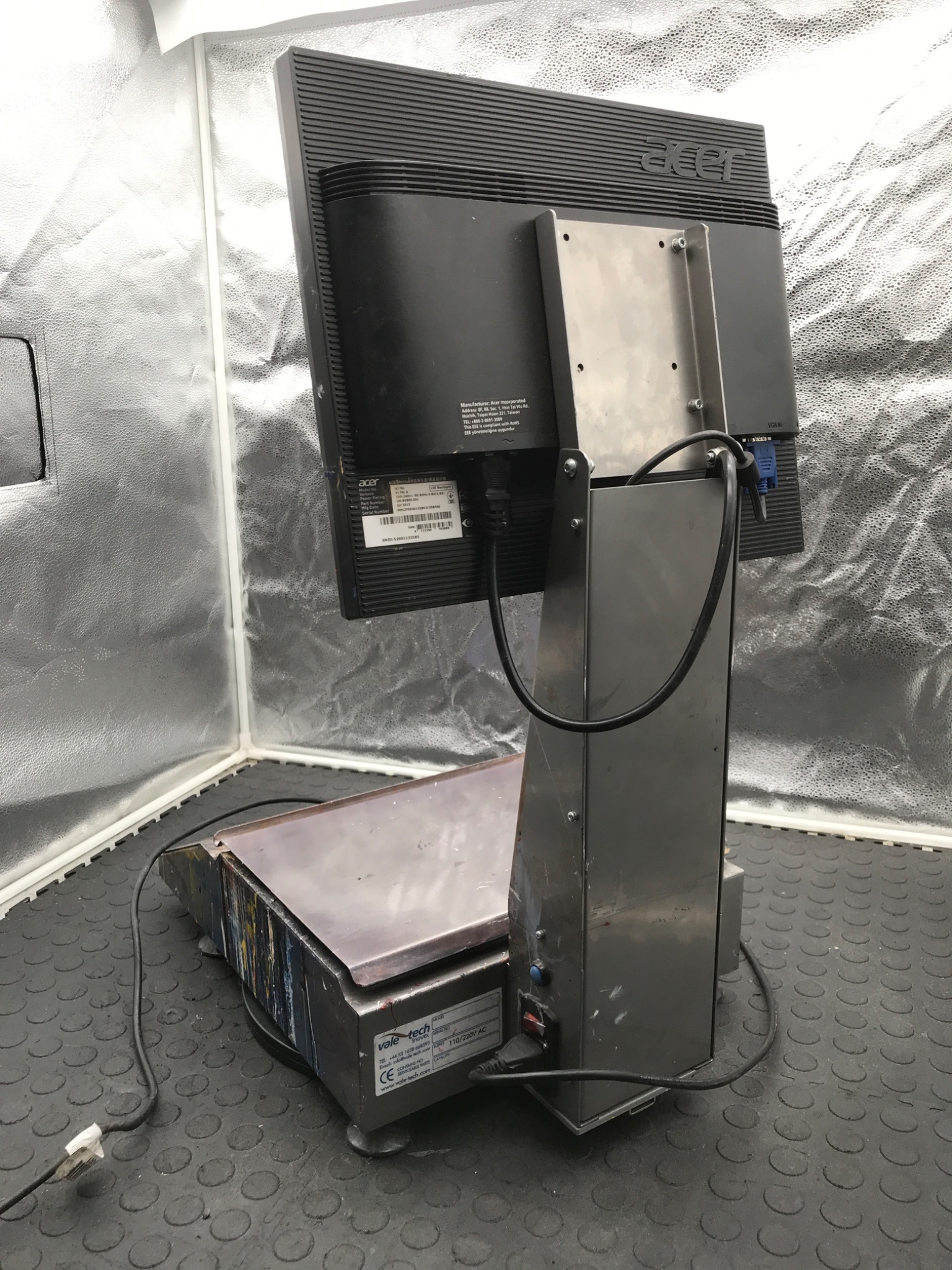 Vale-Tech Integra 2 Industrial Weighing Workstation with 10kg Scale Platform USED 3