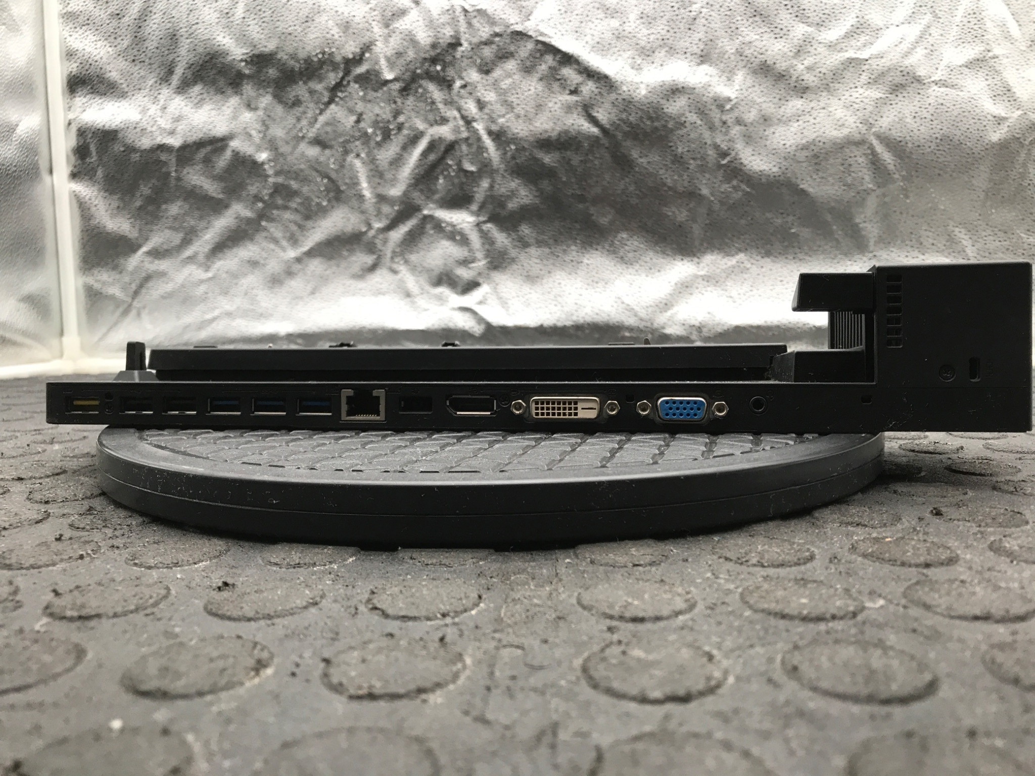 Lenovo 40A1 M2002NT2 ThinkPad Pro Dock Type 40A1 USED 4