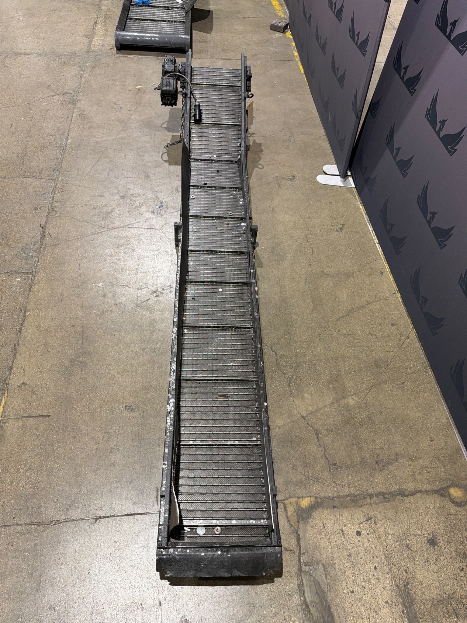 Chip Conveyor with Hinged Steel Belt 138" x 32" x 24" USED 1