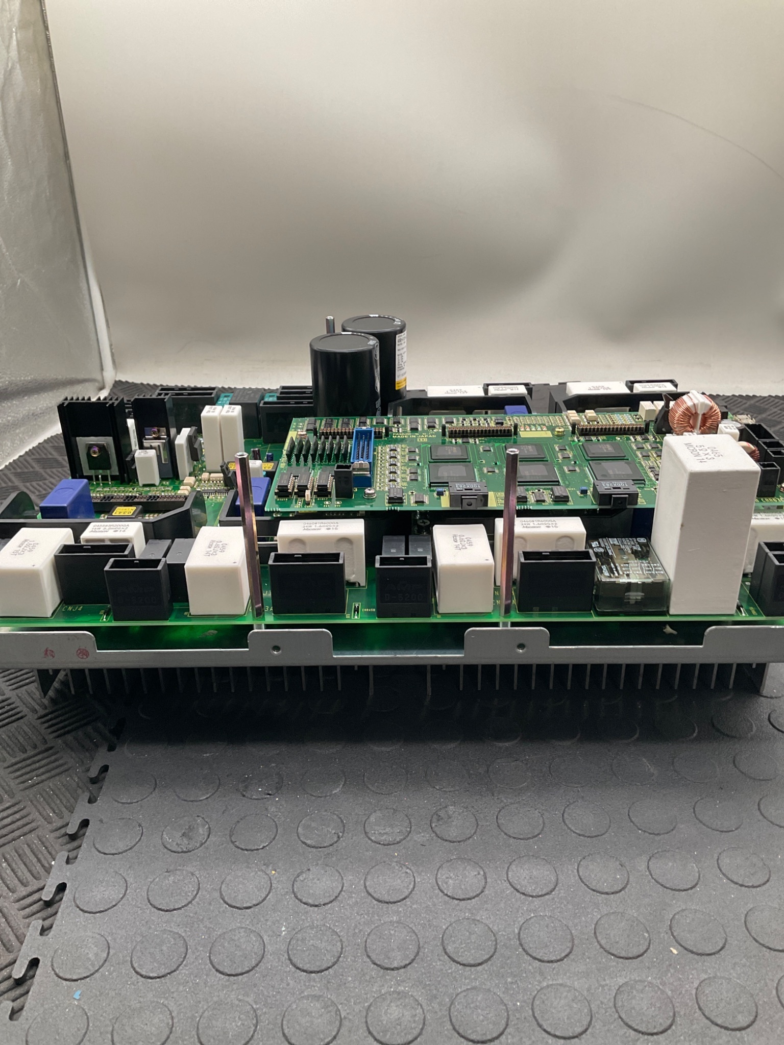 FANUC A06B-6105-H002 AC Servo Amplifier Module Dual Output USED 4