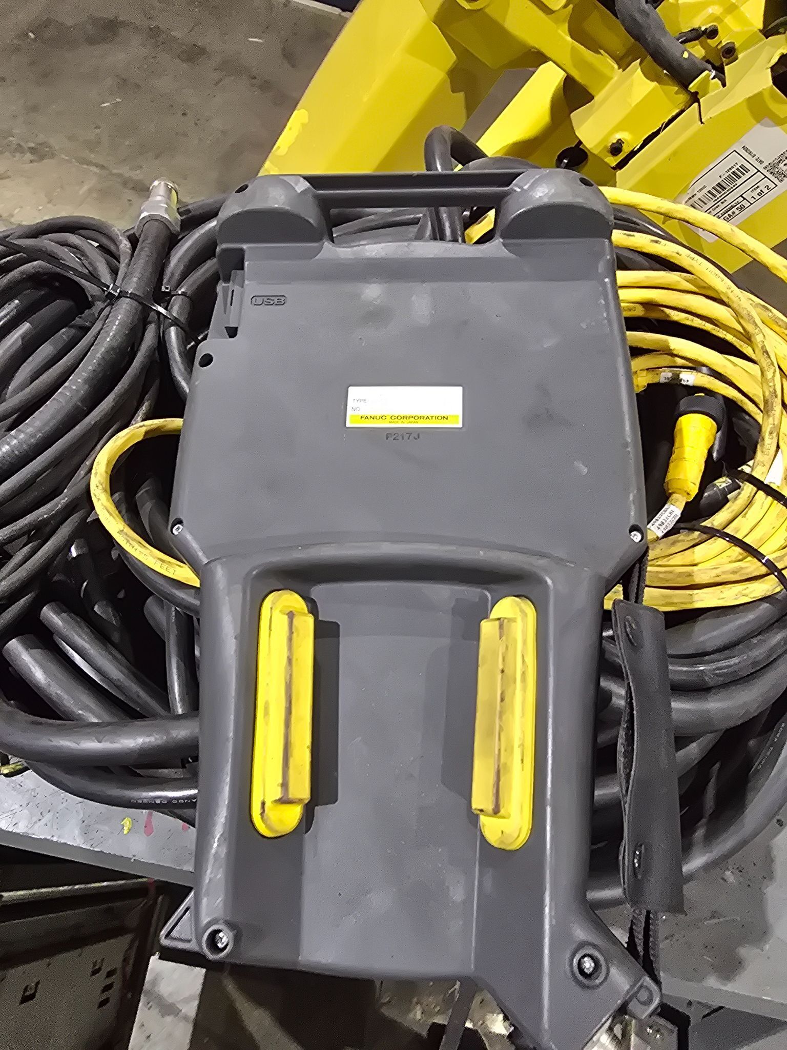 Fanuc ArcMate 120iC Complete with R‑30iA Controller REFURBISHED 9