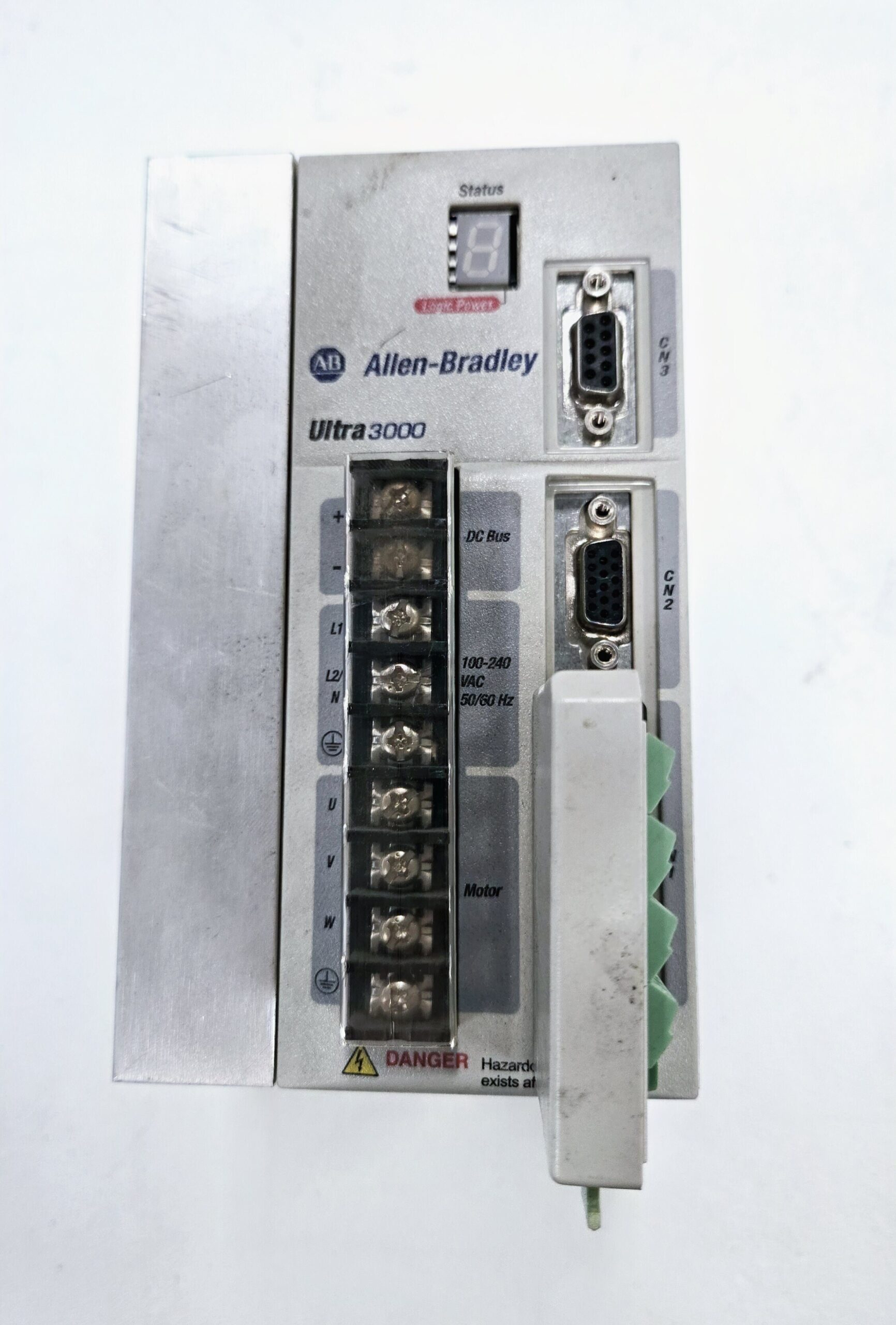 Allen-Bradley 2098-DSD-020/C Ultra3000 Servo Drive 120-240VAC USED 0