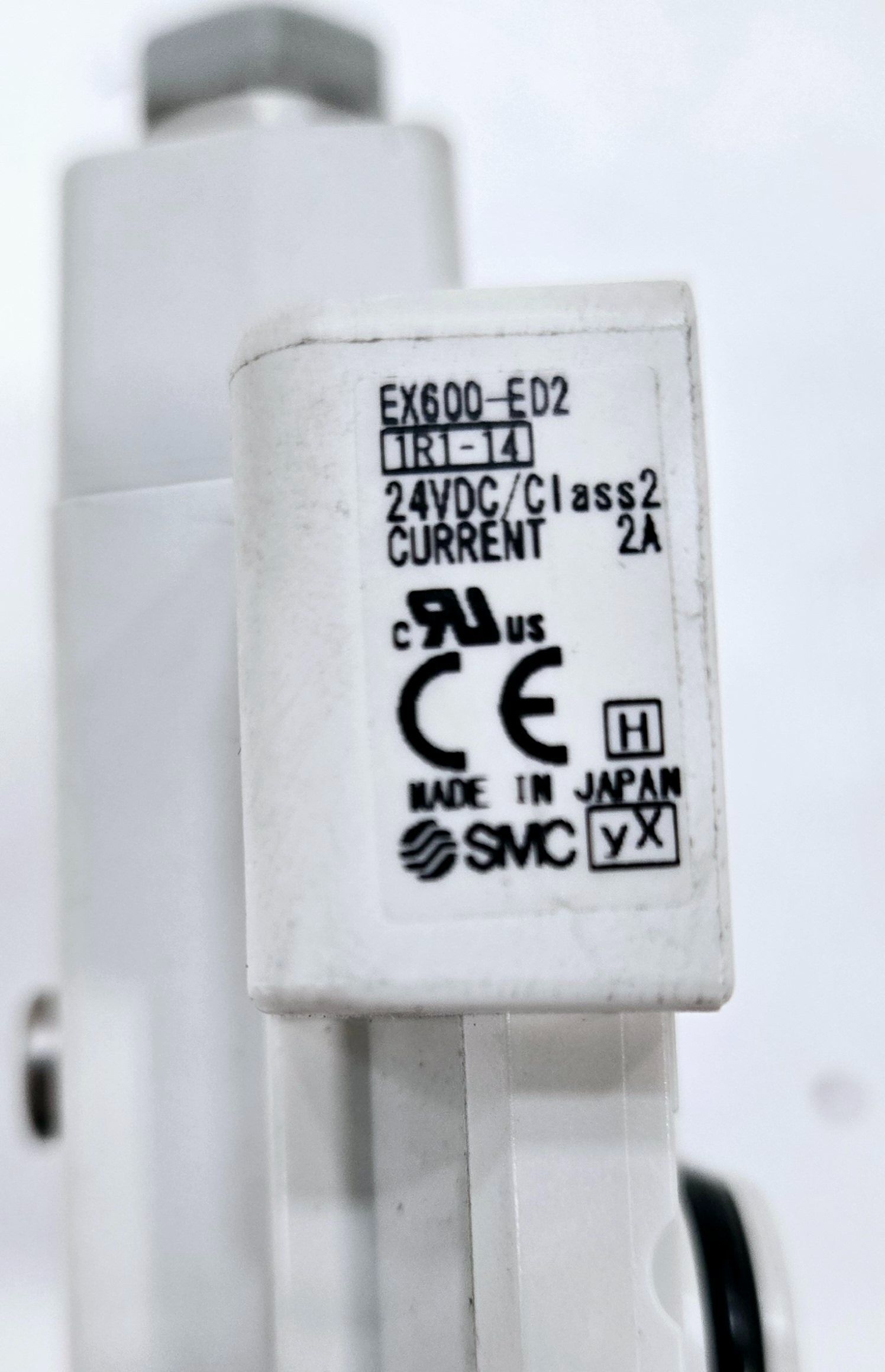 SMC EX600-ED2 Digital Output Module 24VDC 2A USED 2