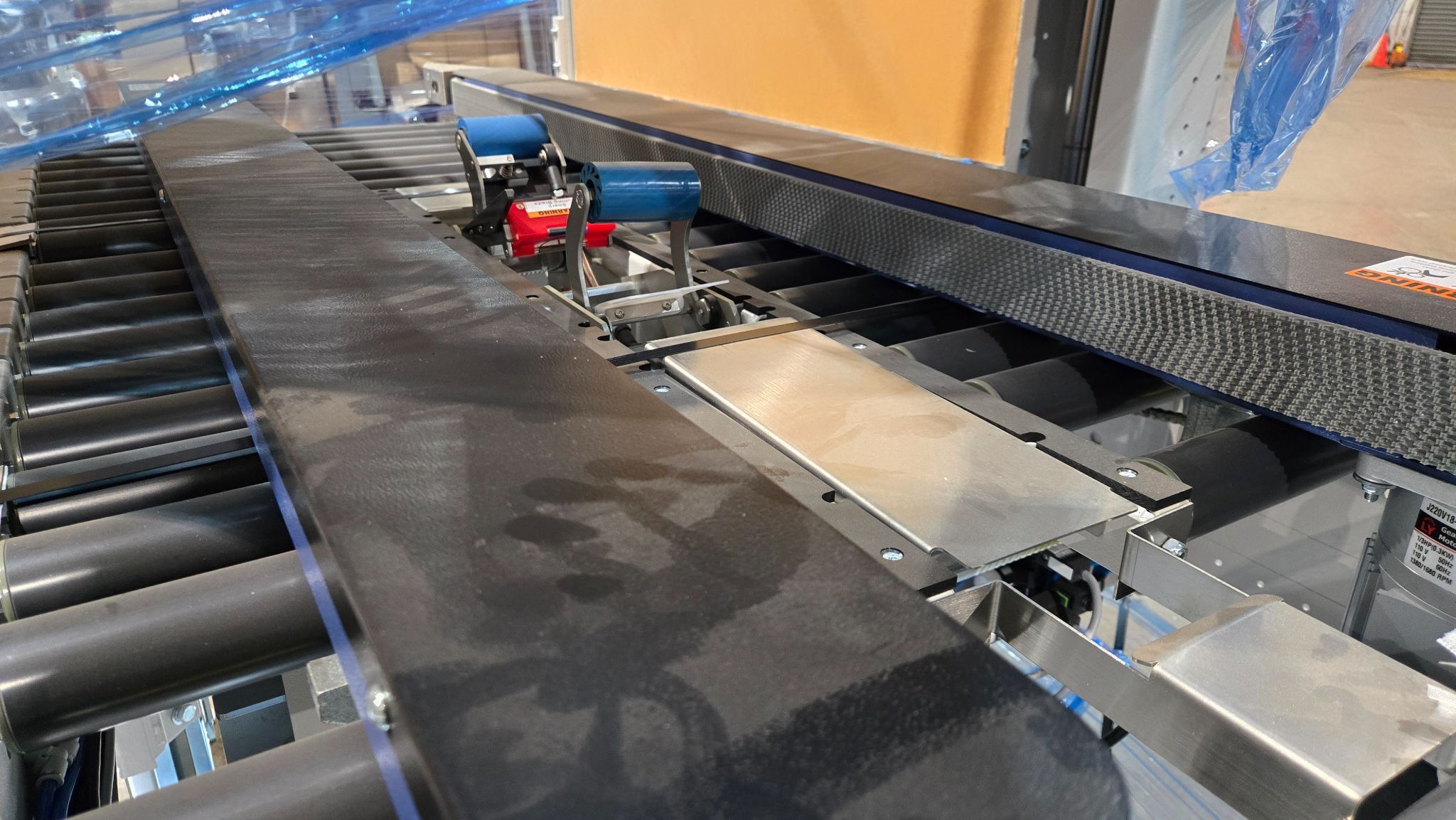 INTERPACK UA262024-SB CASE SEALING MACHINE 115V NEW 3