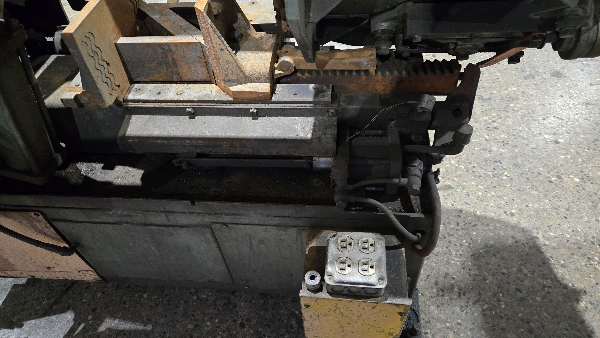 KYSOR JOHNSON H250-SA HORIZONTAL BAND SAW 3 PH 4 POLE USED 6