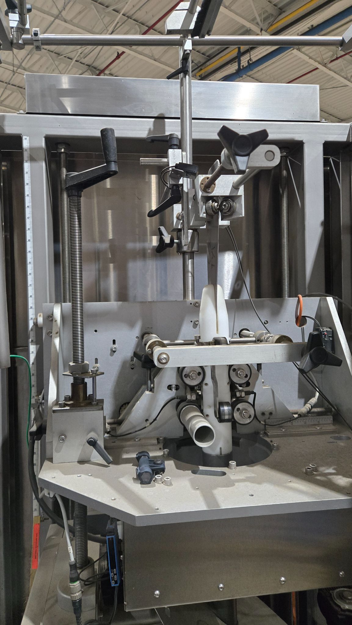 ACCRAPLY VF350 Vertical Form Fill Seal Packaging Machine USED/AS-IS 7