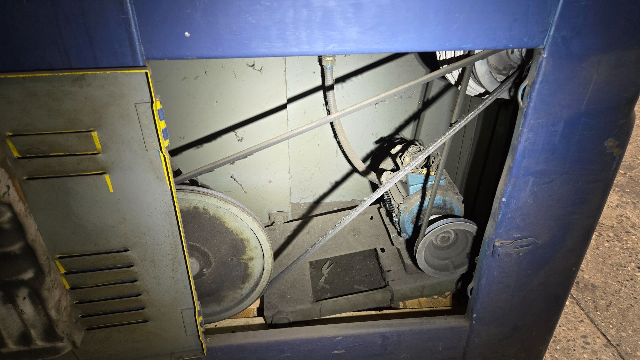 GROB MS36 Vertical Bandsaw USED 6