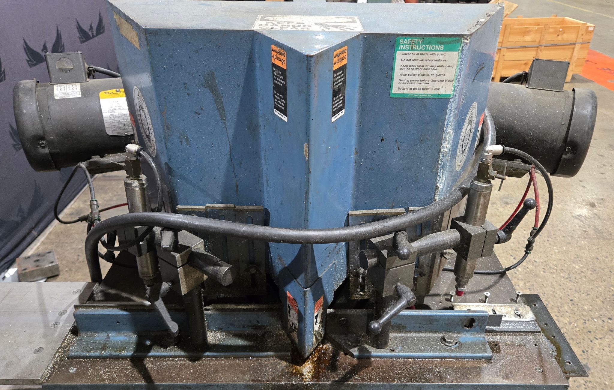 CTD D22-30 DUAL MITER SAW USED 3