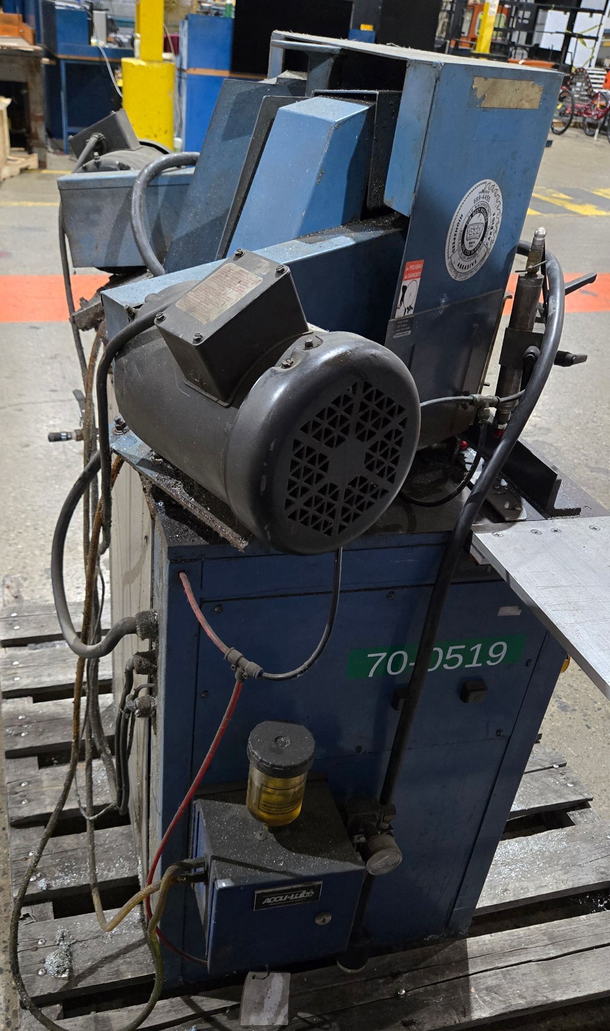 CTD D22-30 DUAL MITER SAW USED 8