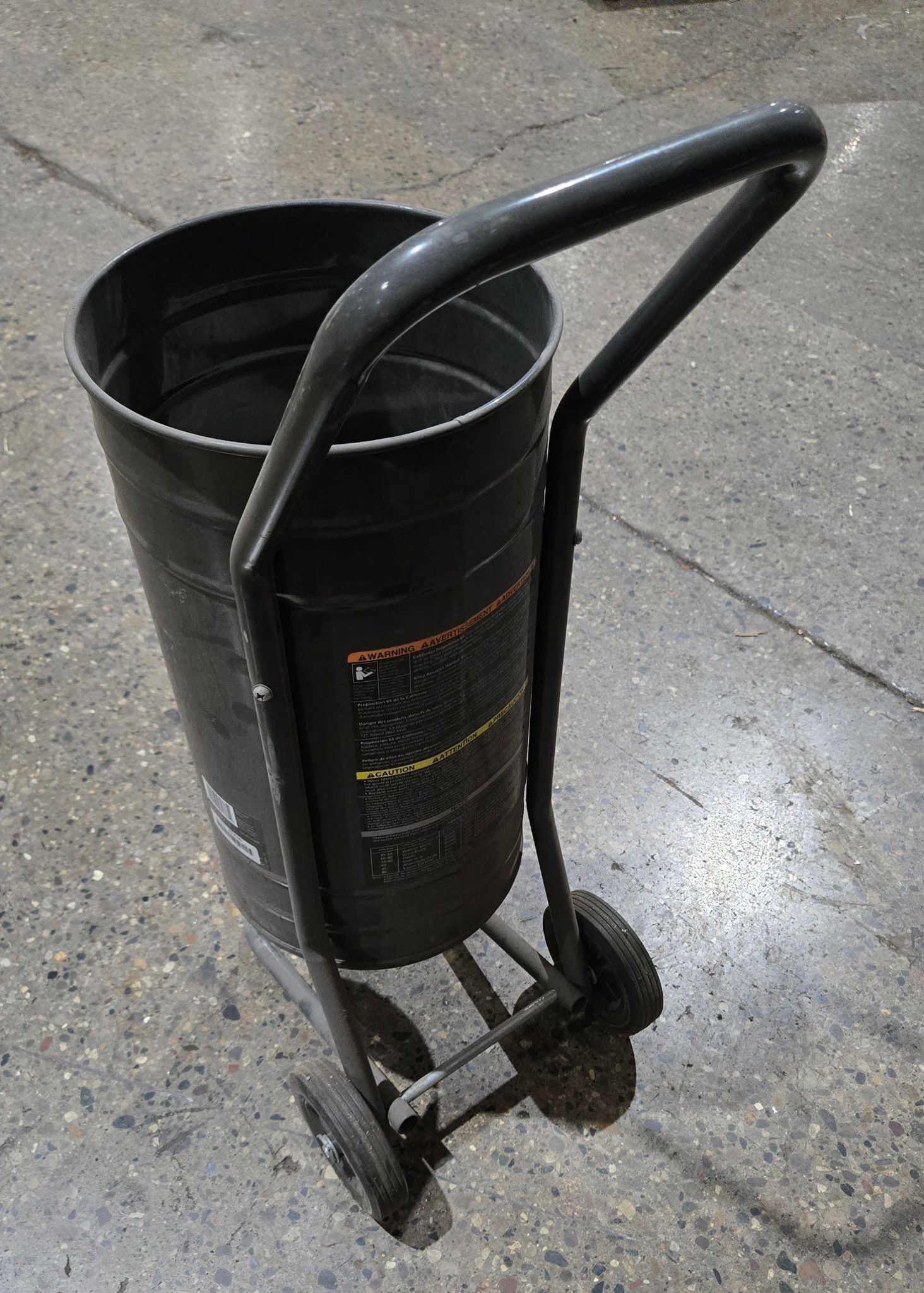 MAXUS 6ZA36 PORTABLE ABRASIVE BLASTER USED 1