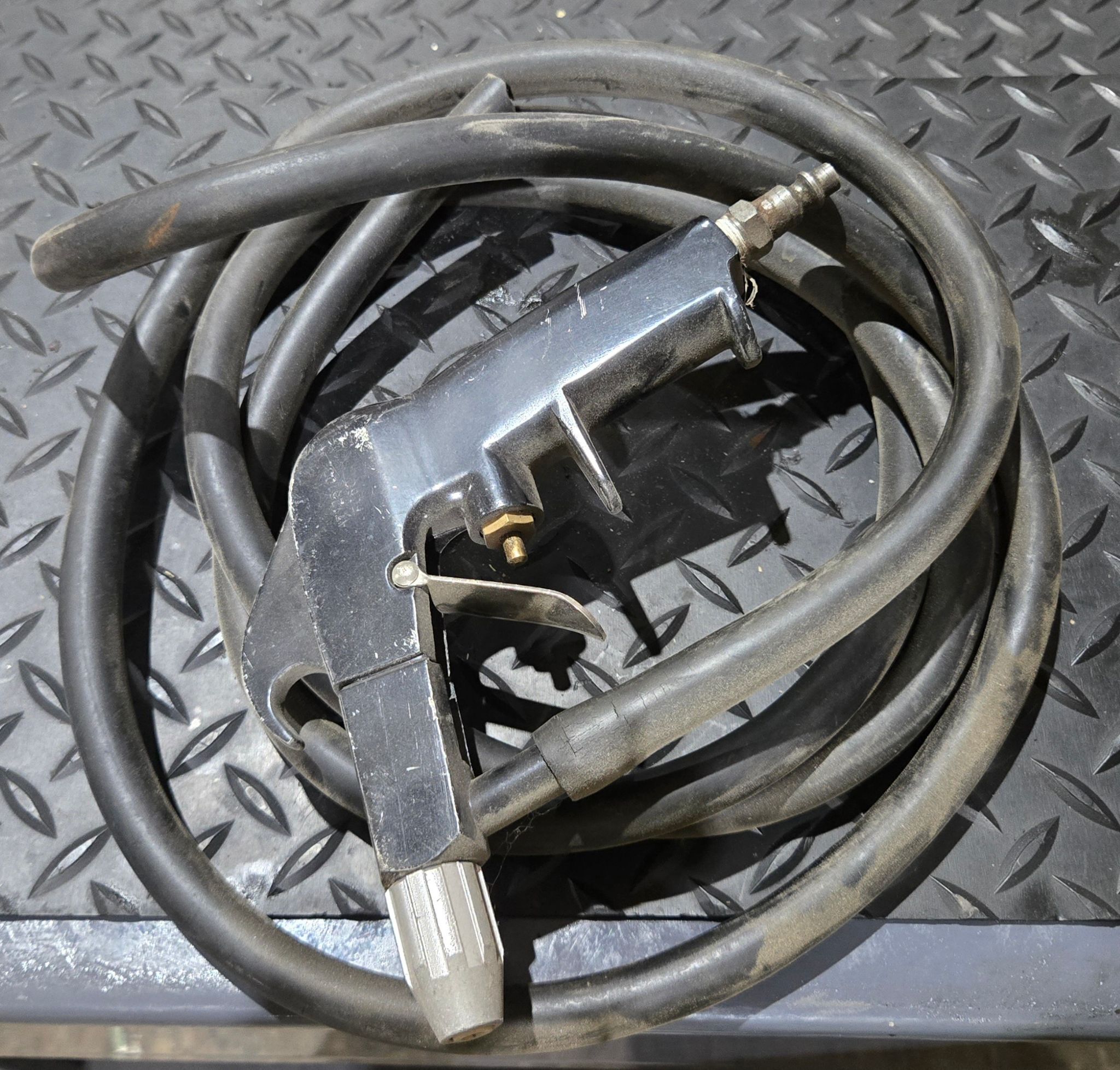 MAXUS 6ZA36 PORTABLE ABRASIVE BLASTER USED 2