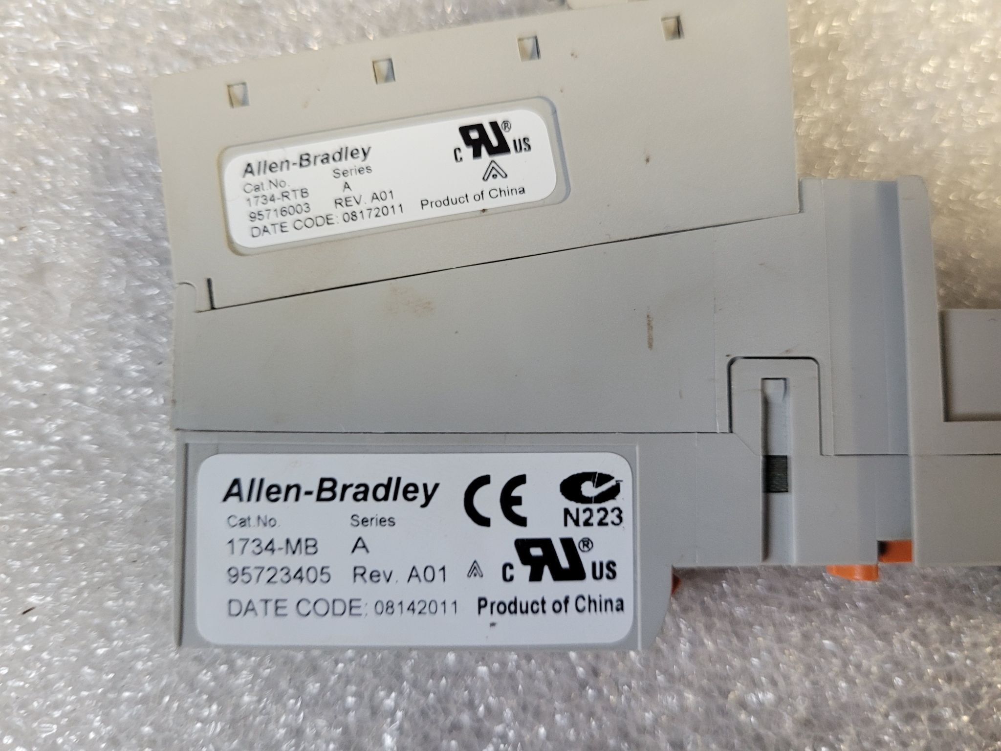 Allen Bradley 1734-MB + 1734-RTB I/O Base & Terminal Block USED 2