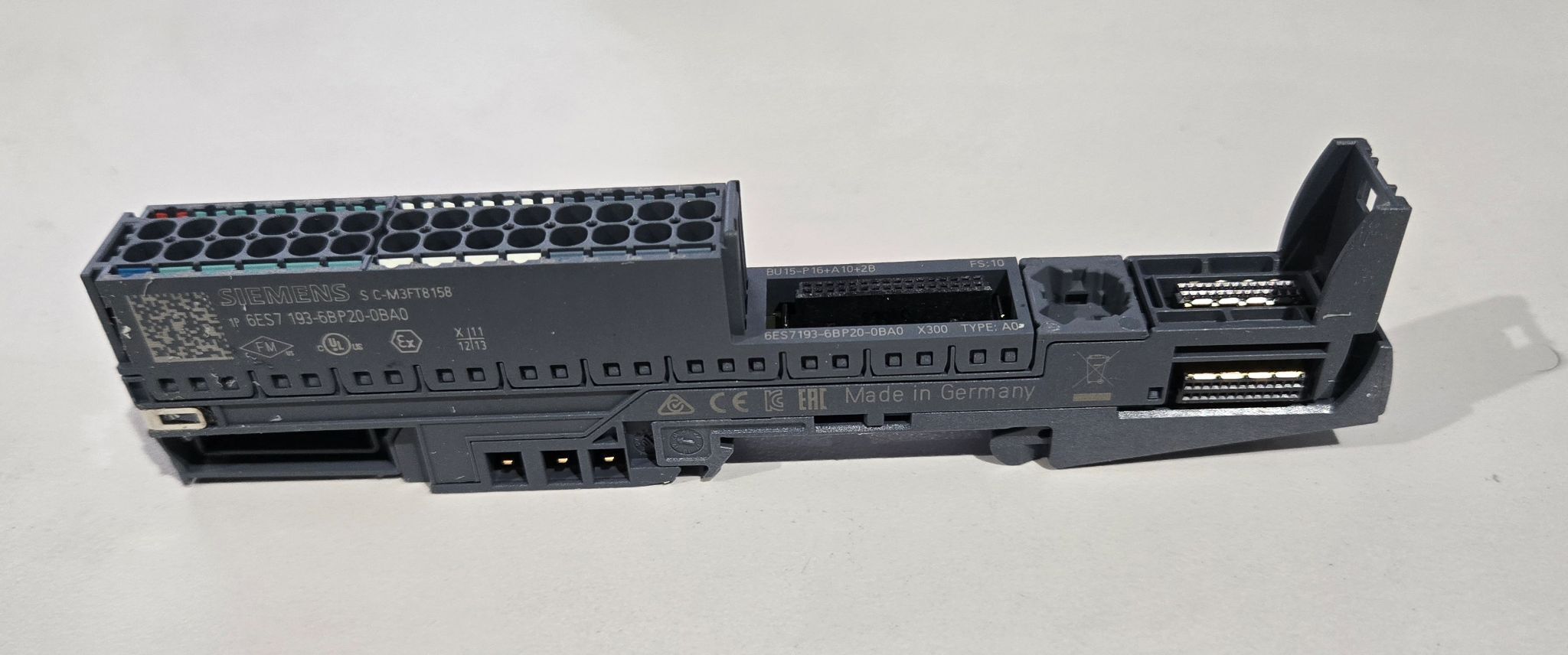 SIEMENS 6ES7 193-6BP20-0BA0 ET200SP BaseUnit NEW 1