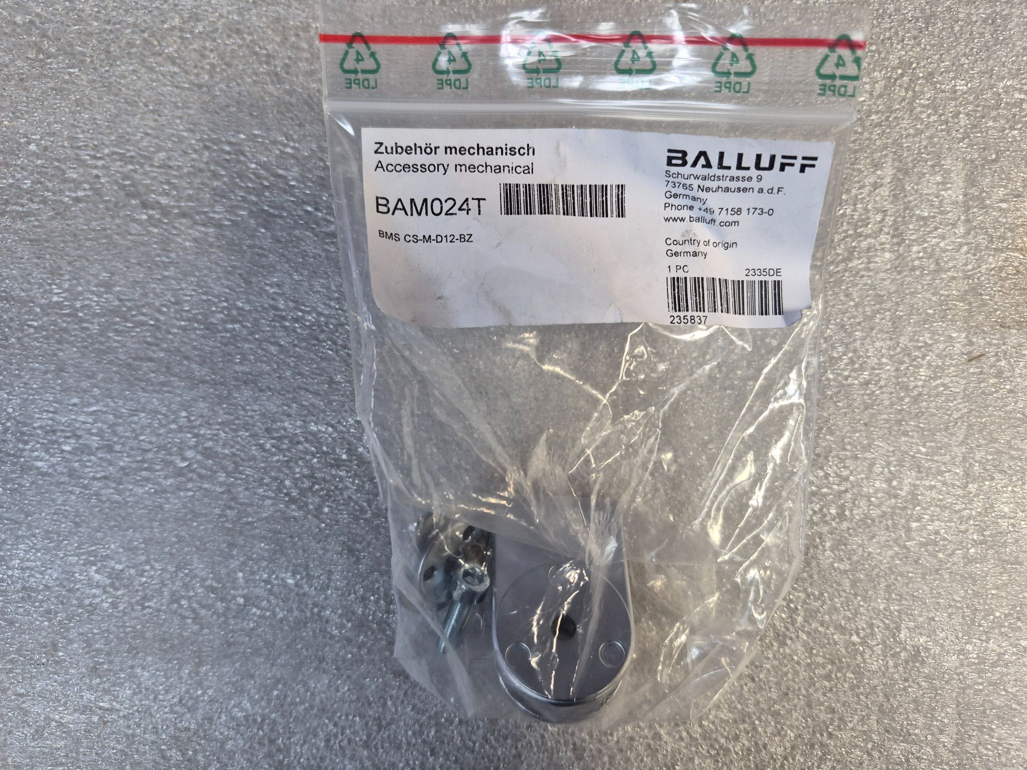 Balluff BMS CS-M-D12-BZ Sensor Mounting Clamp BAM024T NEW 0