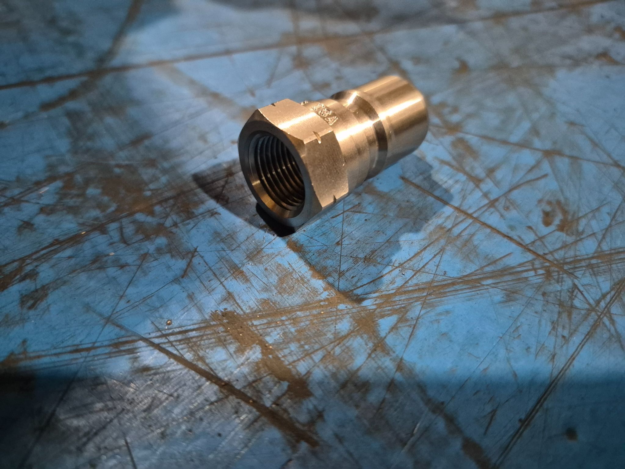 Parker SH3-63 Hydraulic Hose Fitting 3/8" NPT Female NEW 0
