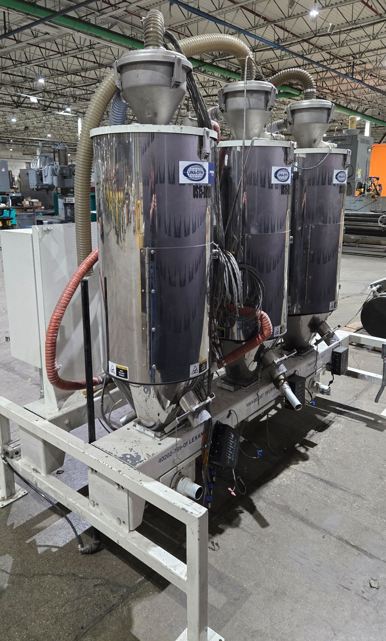 UNA-DYN FC-XMH Triple Hopper Resin Drying & Conveying System USED 3