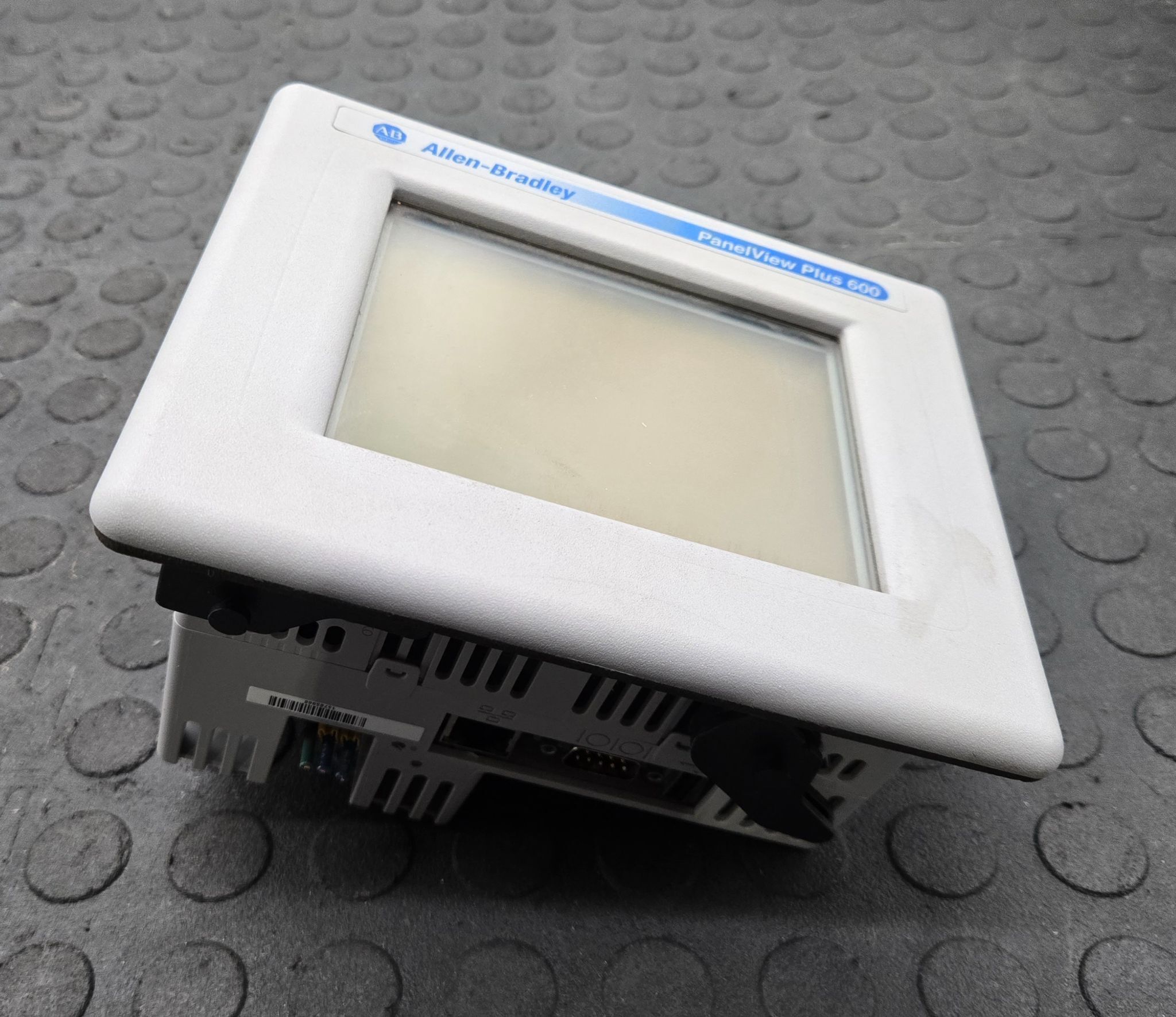 ALLEN‑BRADLEY 2711P‑T6M20D PanelView Plus 600 Touch FOR PARTS 0