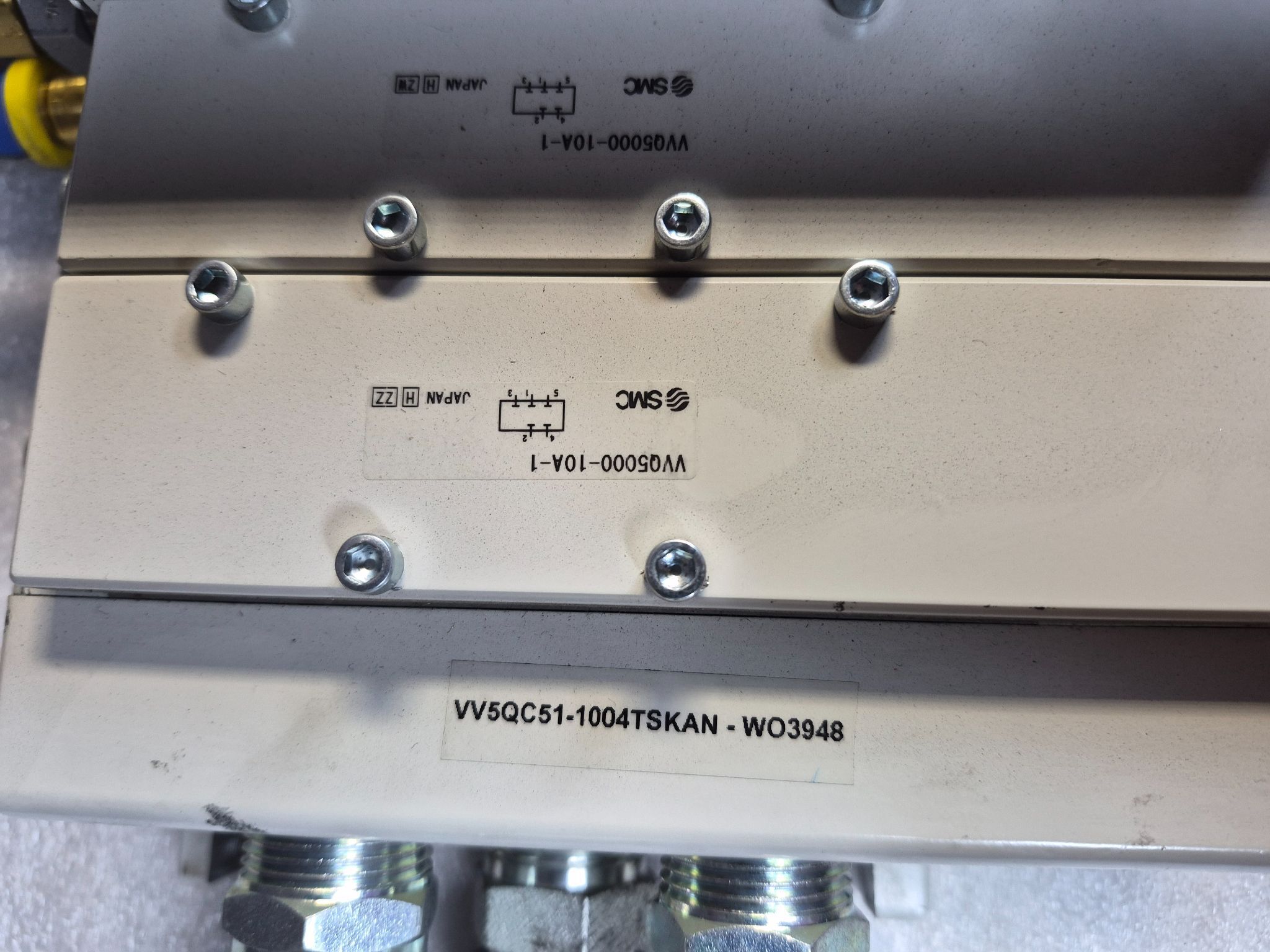 SMC VV5QC51-1004TSKAN Valve Manifold Assembly w/ IO-Link USED 2