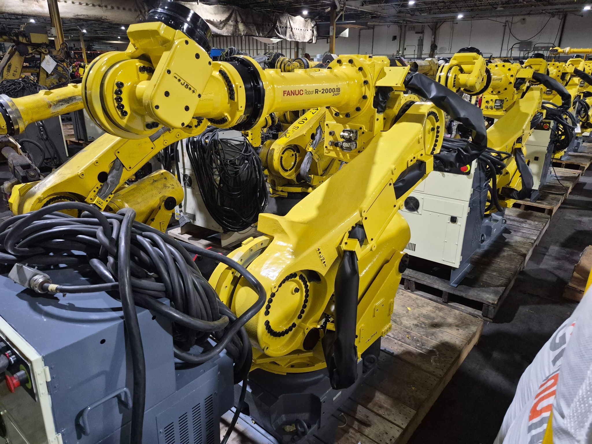 FANUC R-2000iB/210F Complete w/ R-30iB Controls USED 3