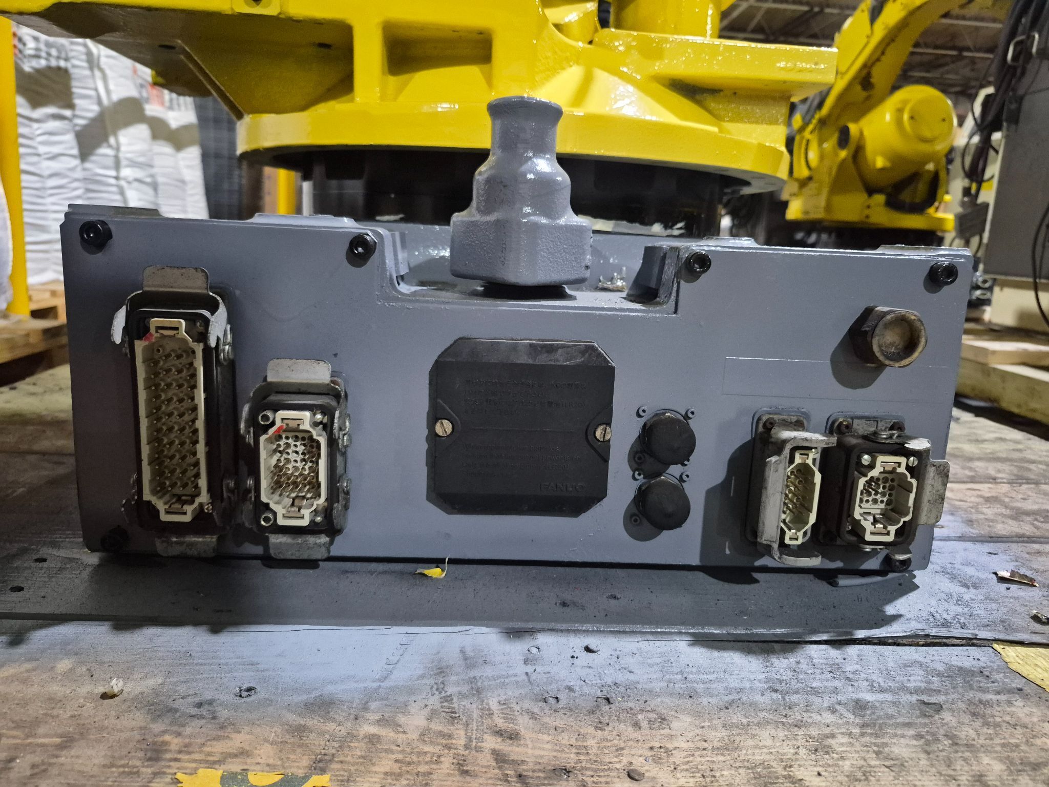 FANUC R-2000iB/210F Complete w/ R-30iB Controls USED 4
