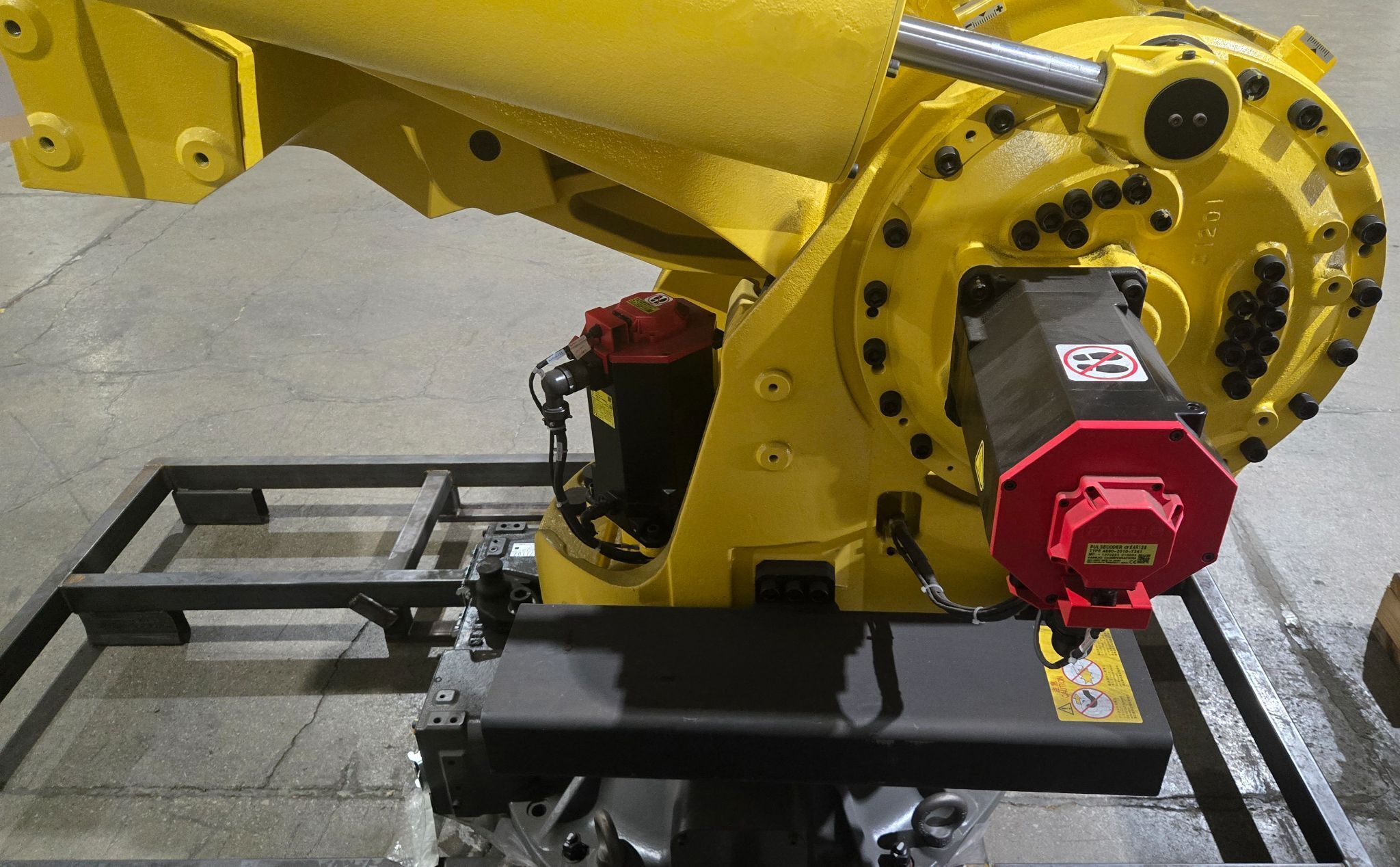 FANUC M-900iB/700 Complete with R-30iB Plus Controller NEW 6